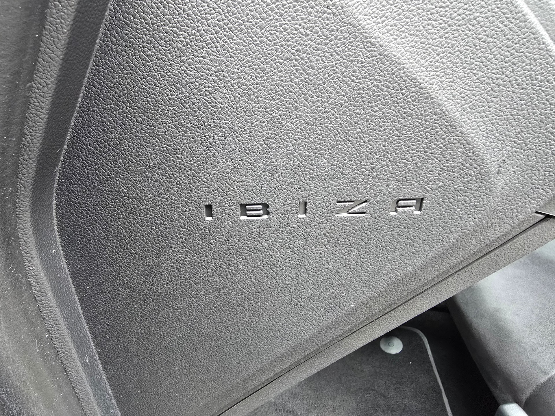 SEAT Ibiza SC 1.8 TSI Cupra-image-19