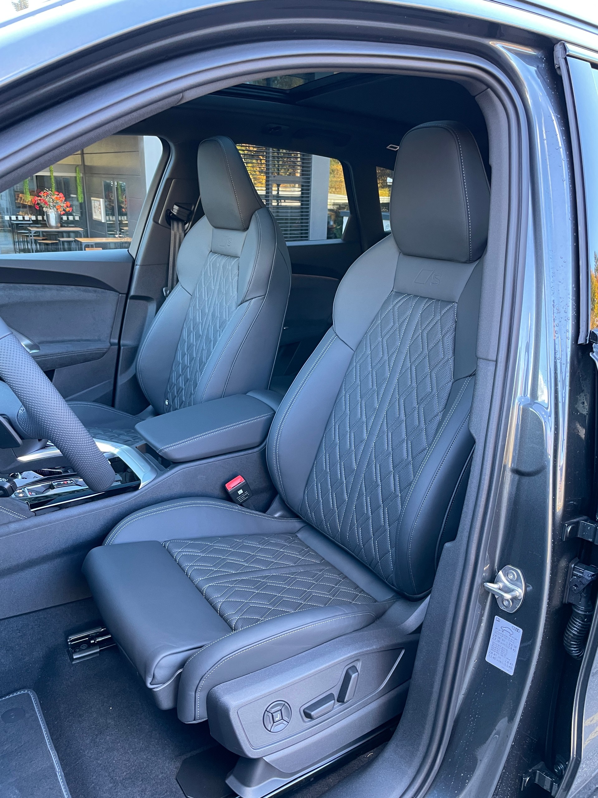 AUDI Q5 e-hybrid quattro 270 kW S-tronic (MODELL 2026)-image-12