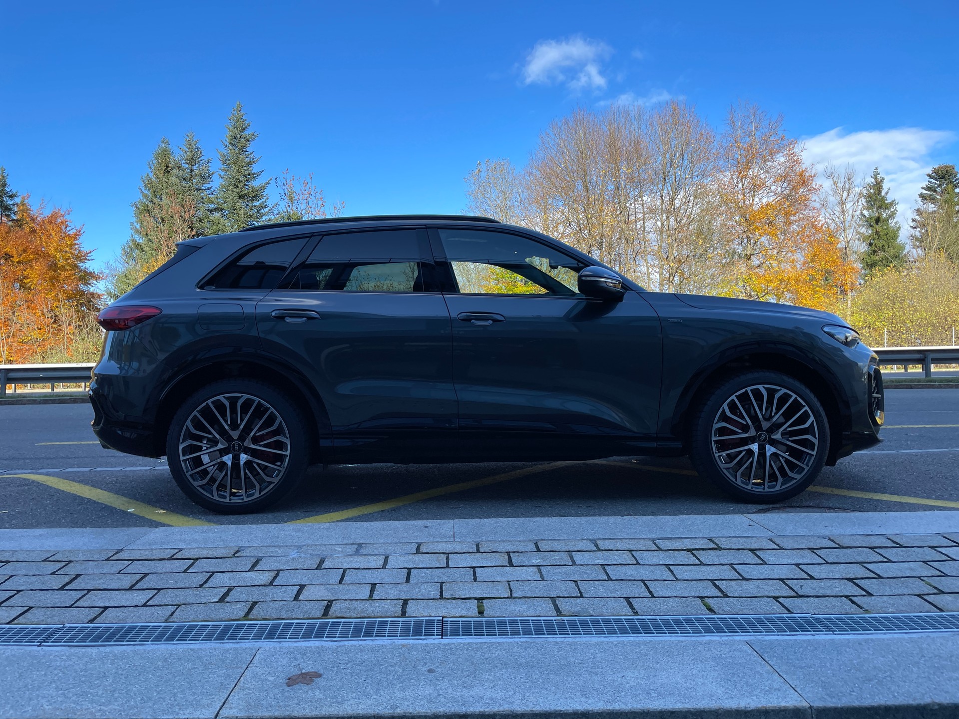 AUDI Q5 e-hybrid quattro 270 kW S-tronic (MODELL 2026)-showroom-element-3