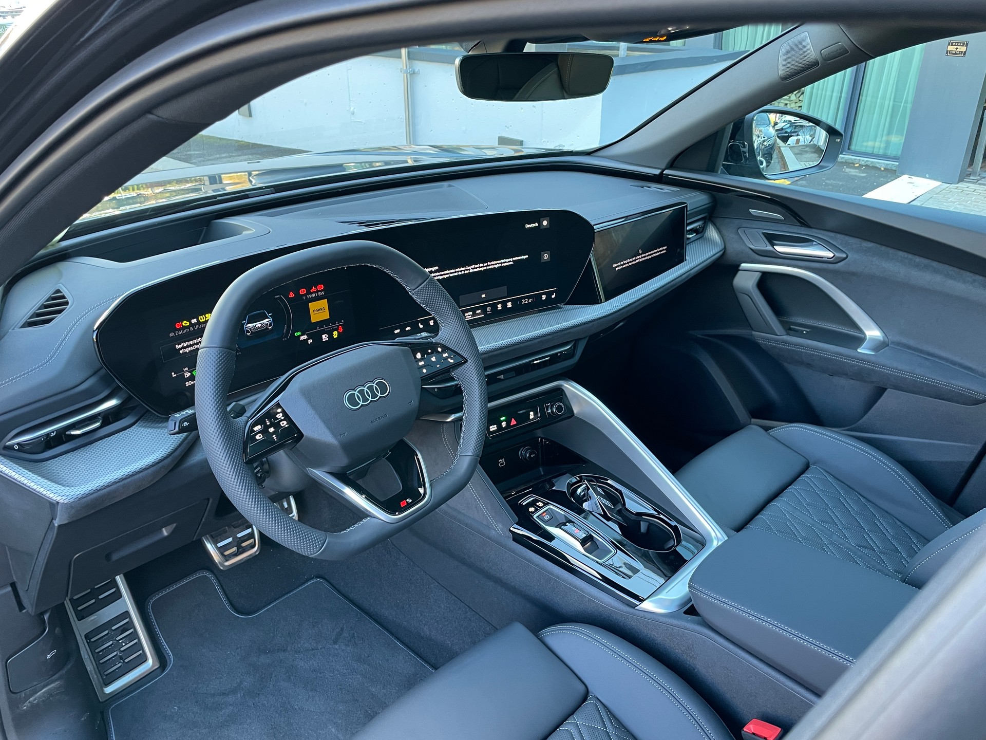 AUDI Q5 e-hybrid quattro 270 kW S-tronic (MODELL 2026)-image-9