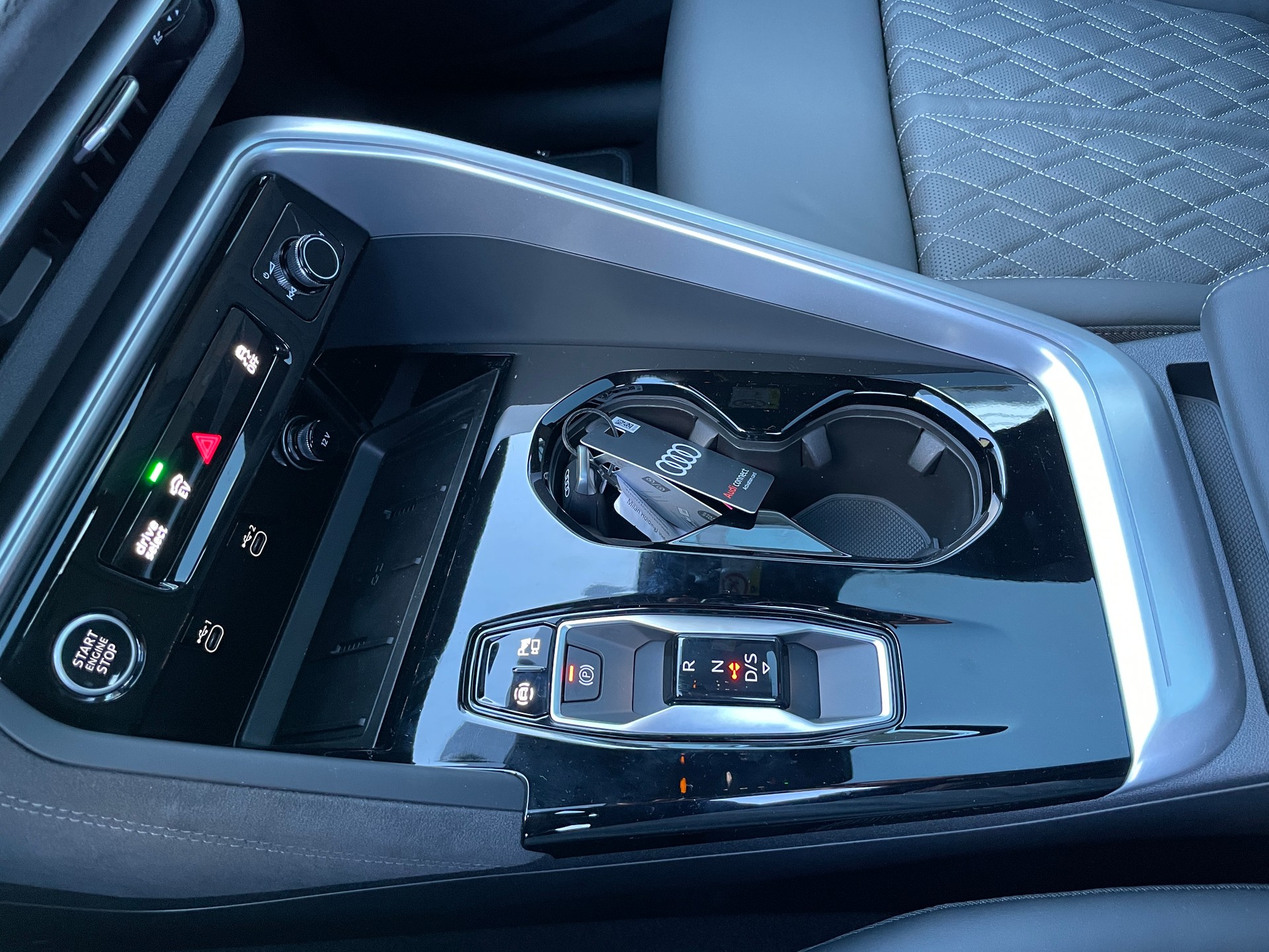 AUDI Q5 e-hybrid quattro 270 kW S-tronic (MODELL 2026)-image-23