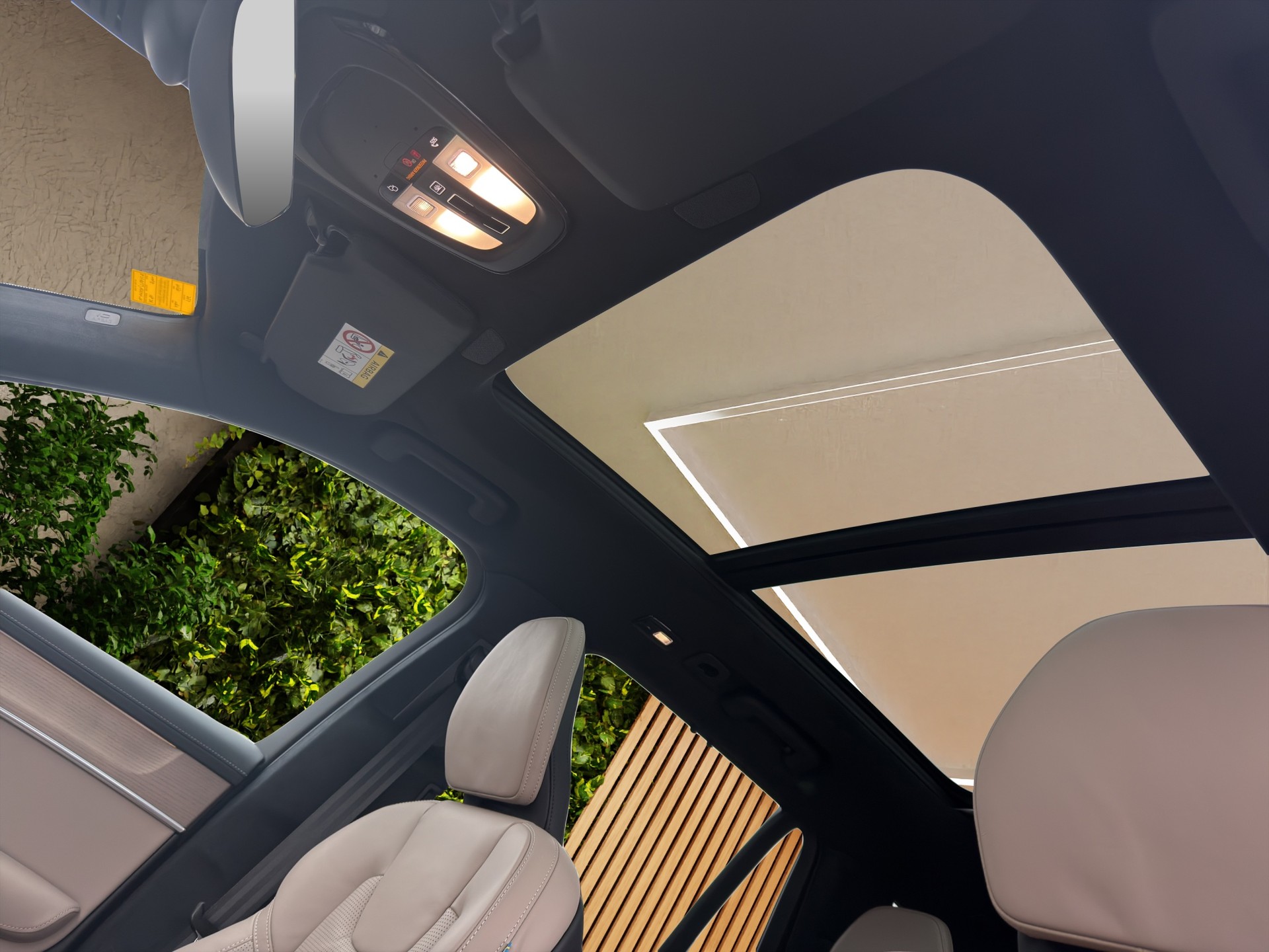 VOLVO XC90 2.0 T8 TE XCLUSIVE Edition Dark eAWD-image-10