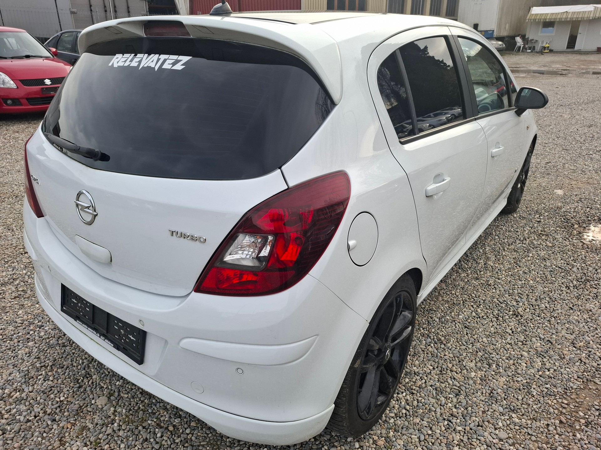 OPEL Corsa 1.6 Turbo Color Edition-image-6