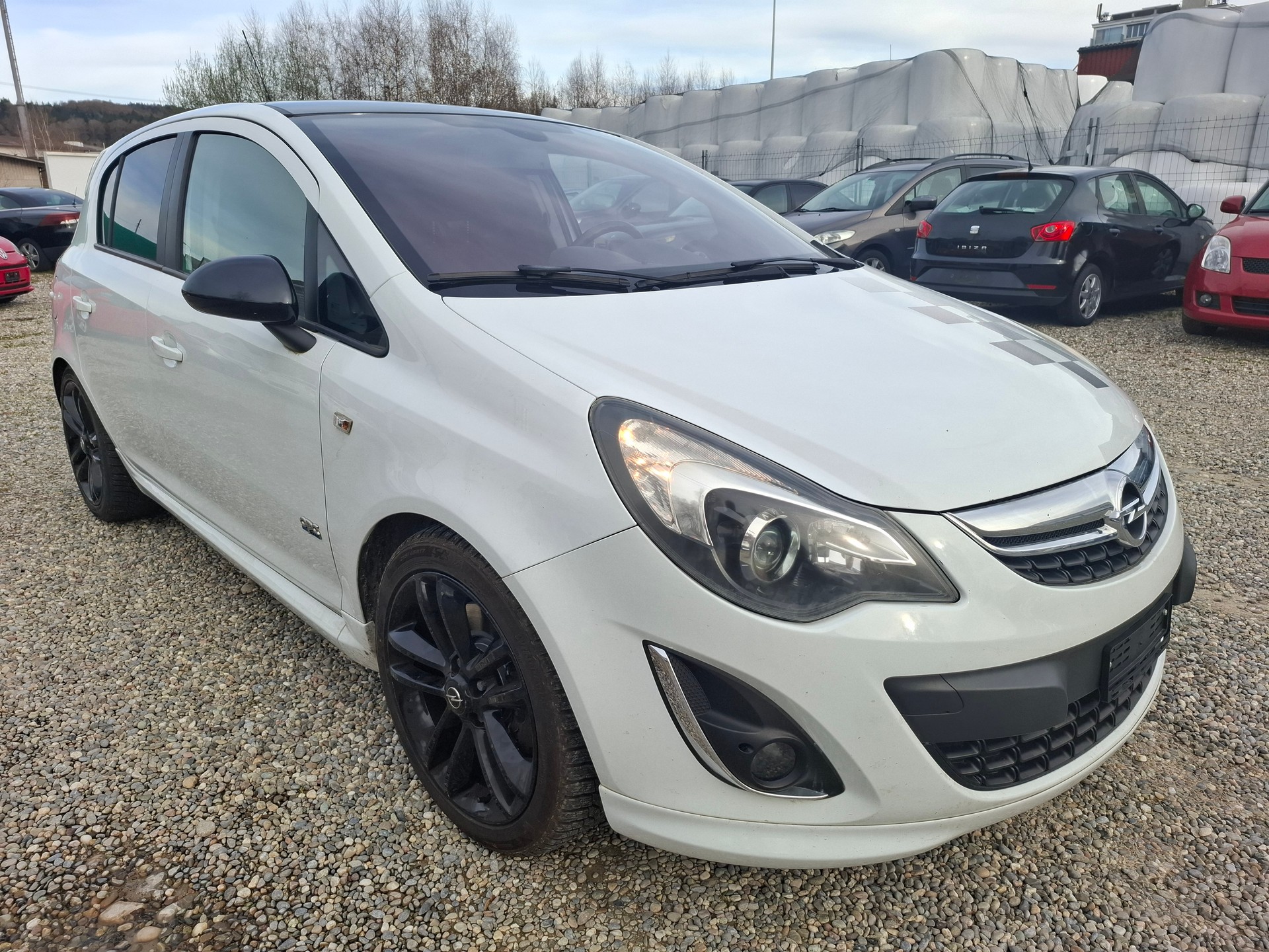 OPEL Corsa 1.6 Turbo Color Edition-image-1