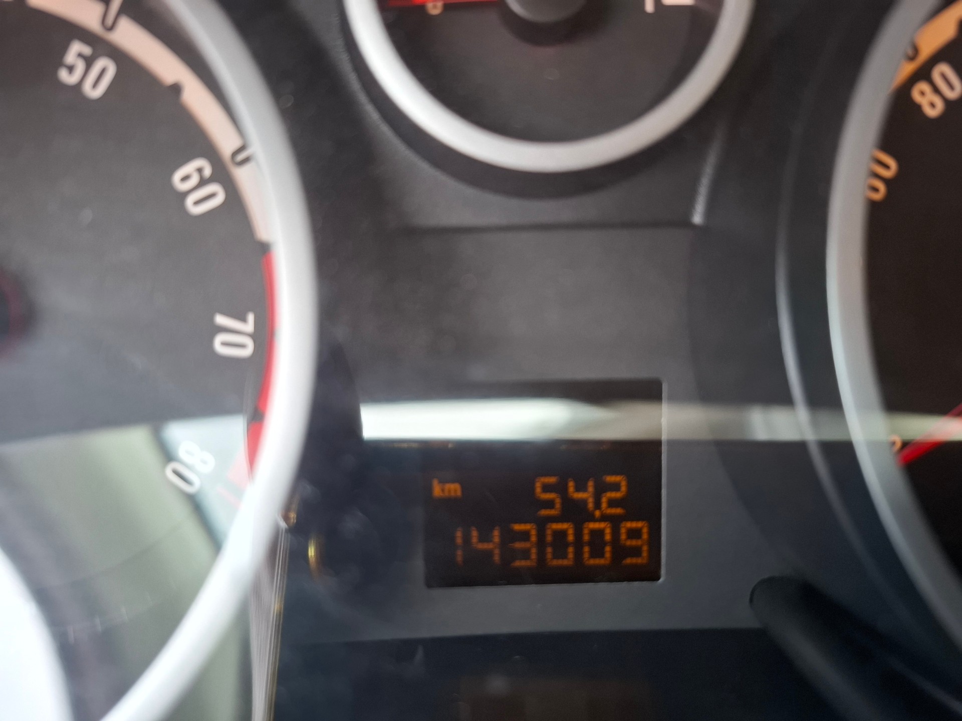 OPEL Corsa 1.6 Turbo Color Edition-image-12