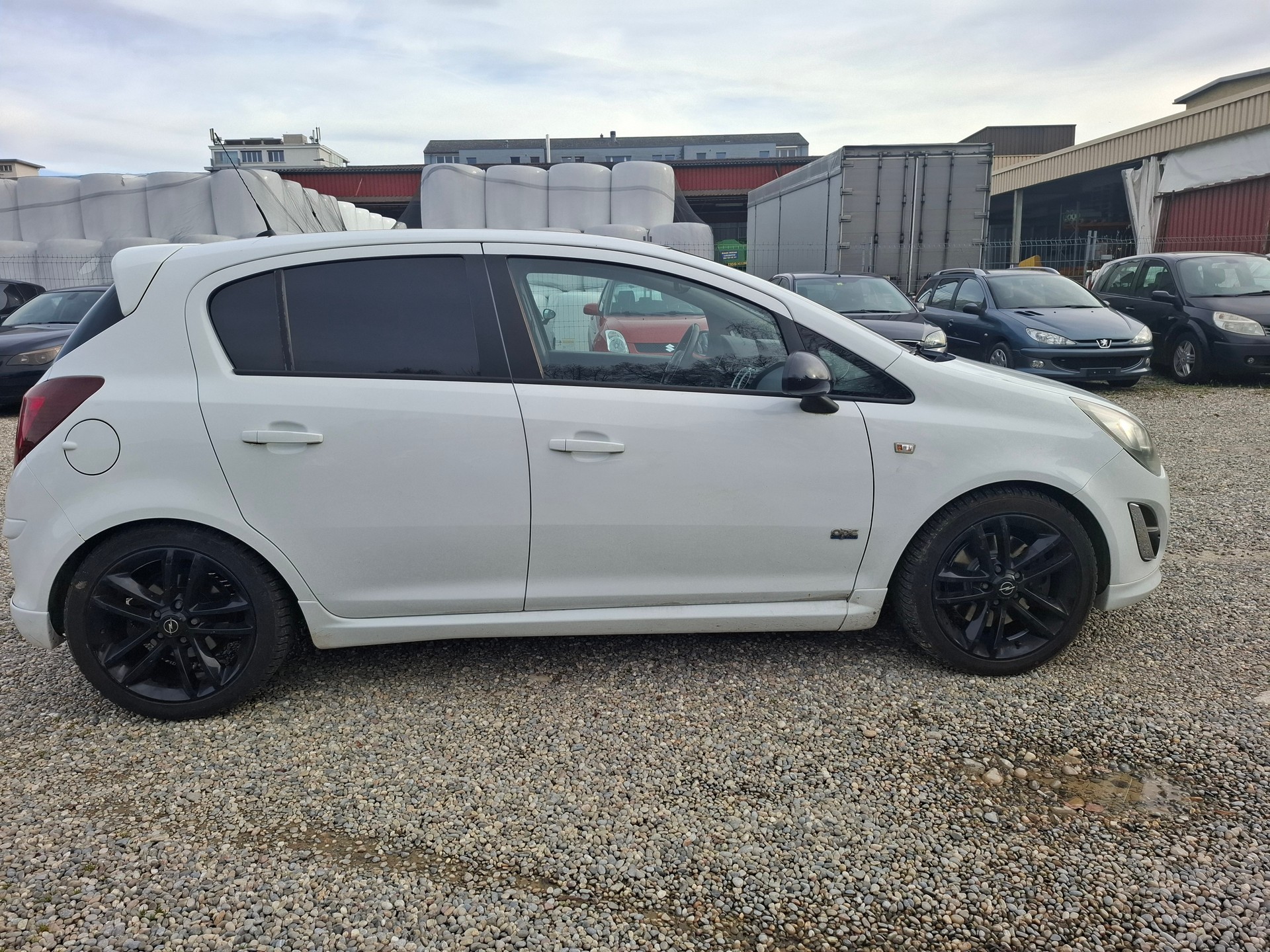 OPEL Corsa 1.6 Turbo Color Edition-image-4