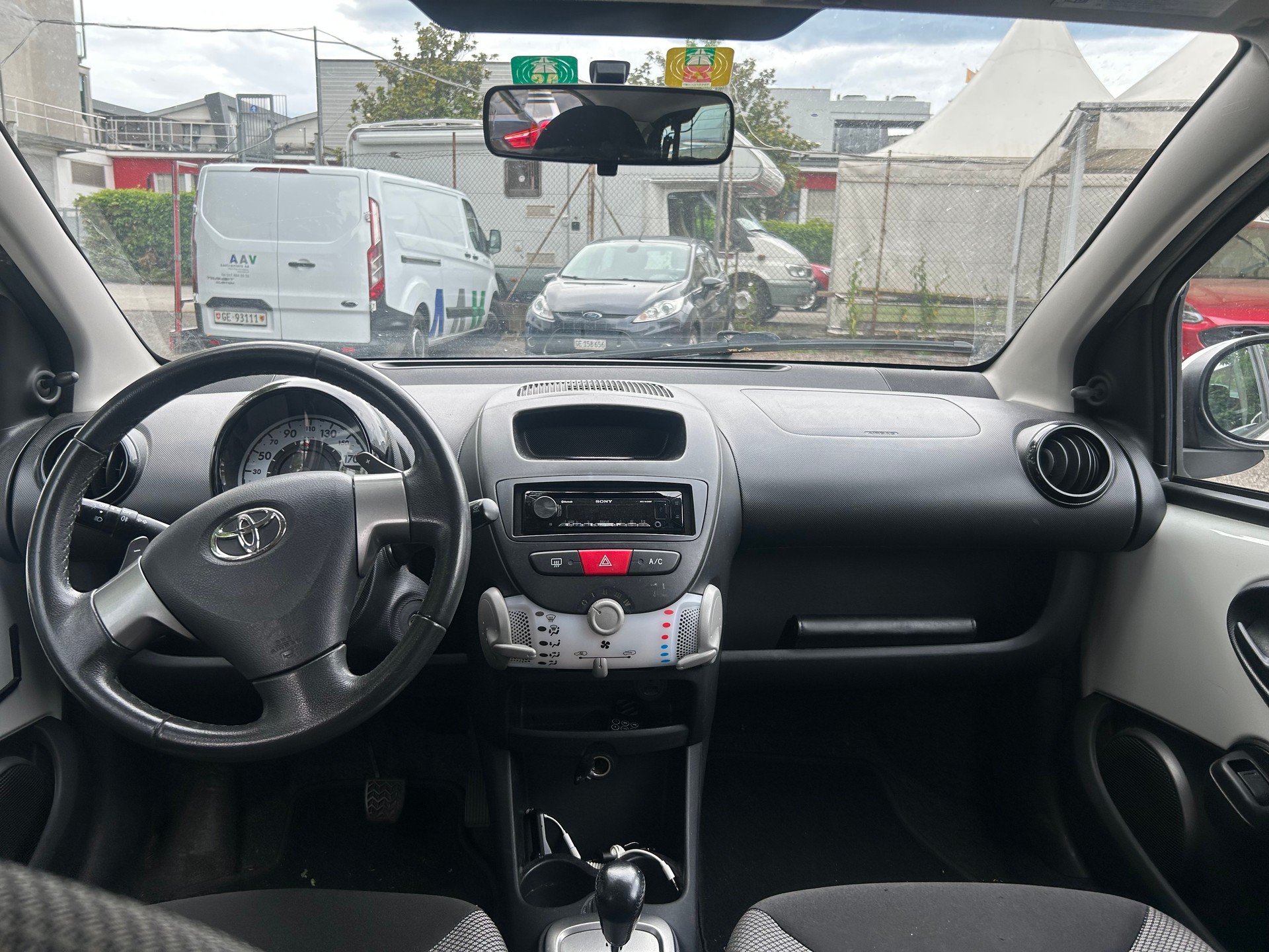 TOYOTA Aygo 1.0 VVT-i Luna-image-10