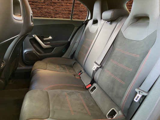 MERCEDES-BENZ A 200 AMG Line-image-12