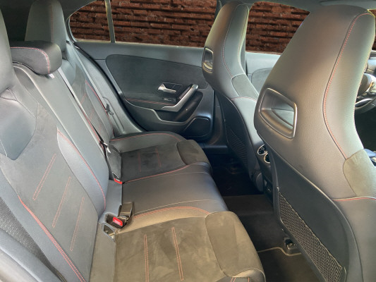 MERCEDES-BENZ A 200 AMG Line-image-11