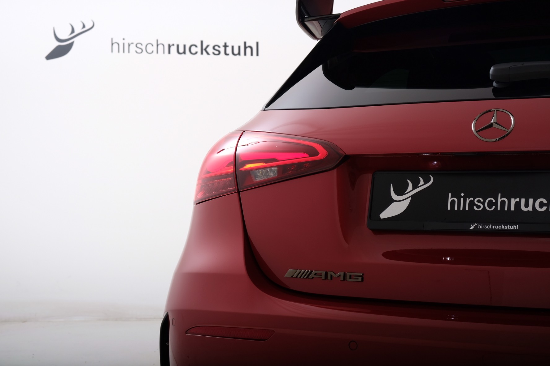 MERCEDES-BENZ A 35 AMG 4Matic Speedshift-showroom-element-3