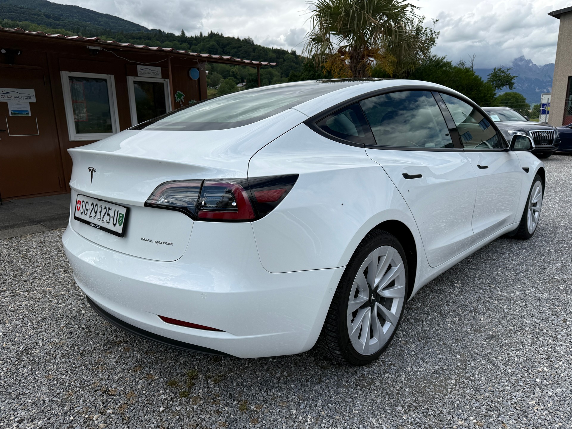 TESLA Model 3 LR AWD EAP👌Refresh👌Wärmepumpe👌-showroom-element-2