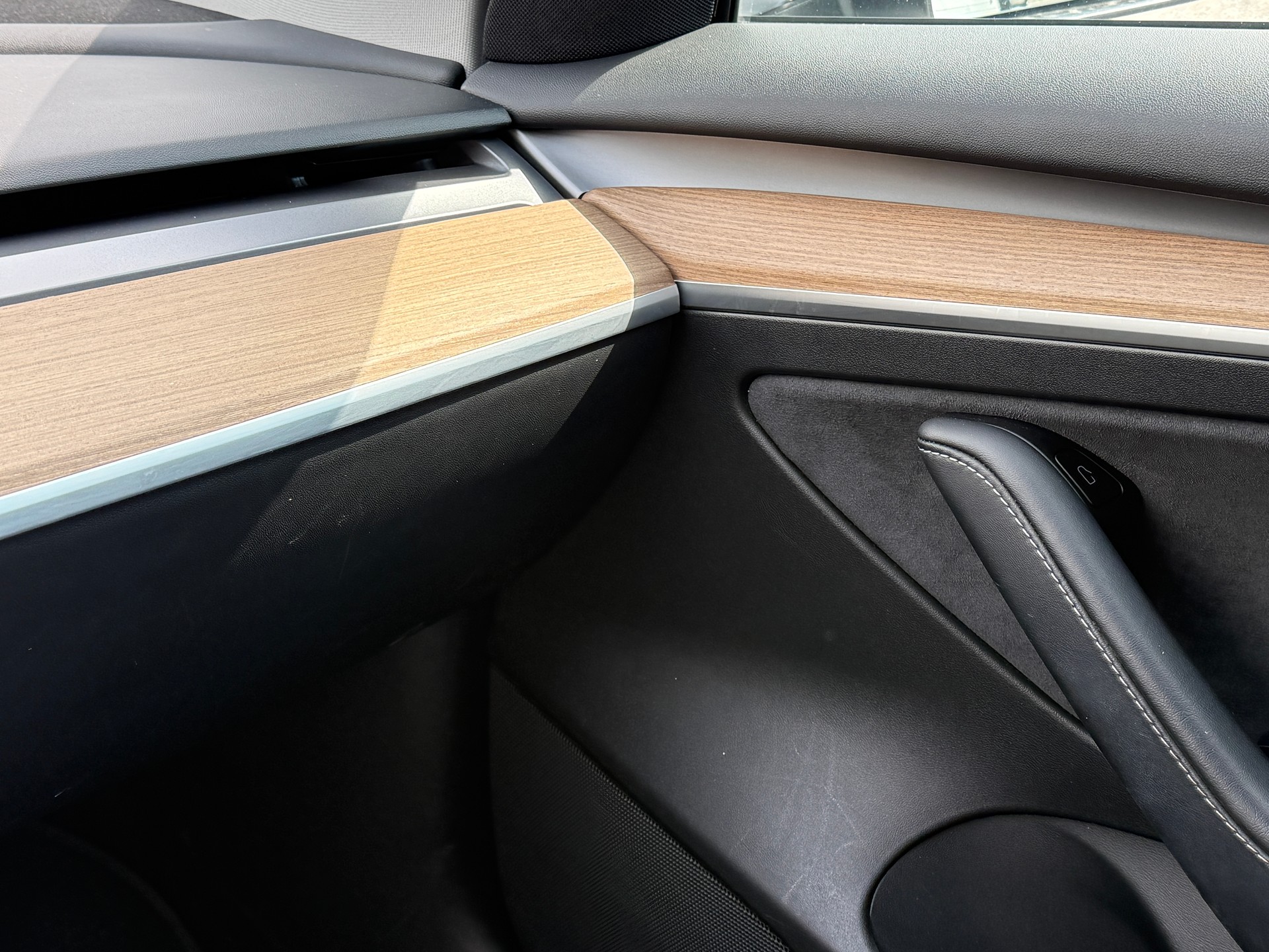 TESLA Model 3 LR AWD Enhanced Autopilot👌 Refresh👌 Wärmepumpe👌-image-10