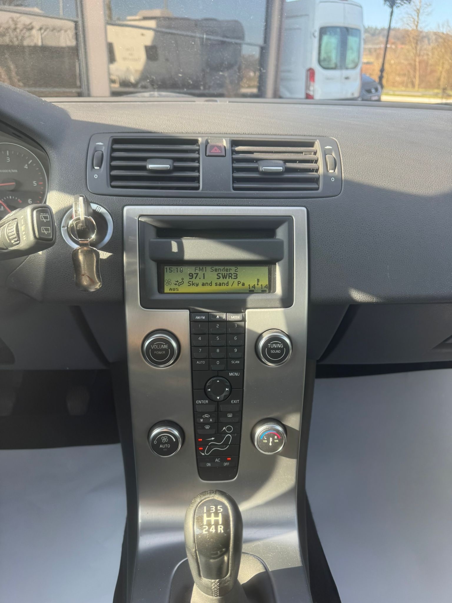 VOLVO C30 1.6D-image-10