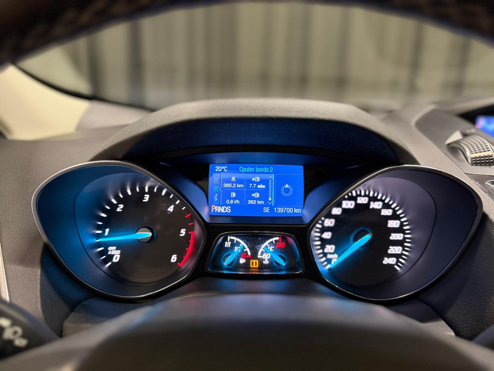 FORD Kuga 2.0 TDCi Titanium 4WD PowerShift-image-11