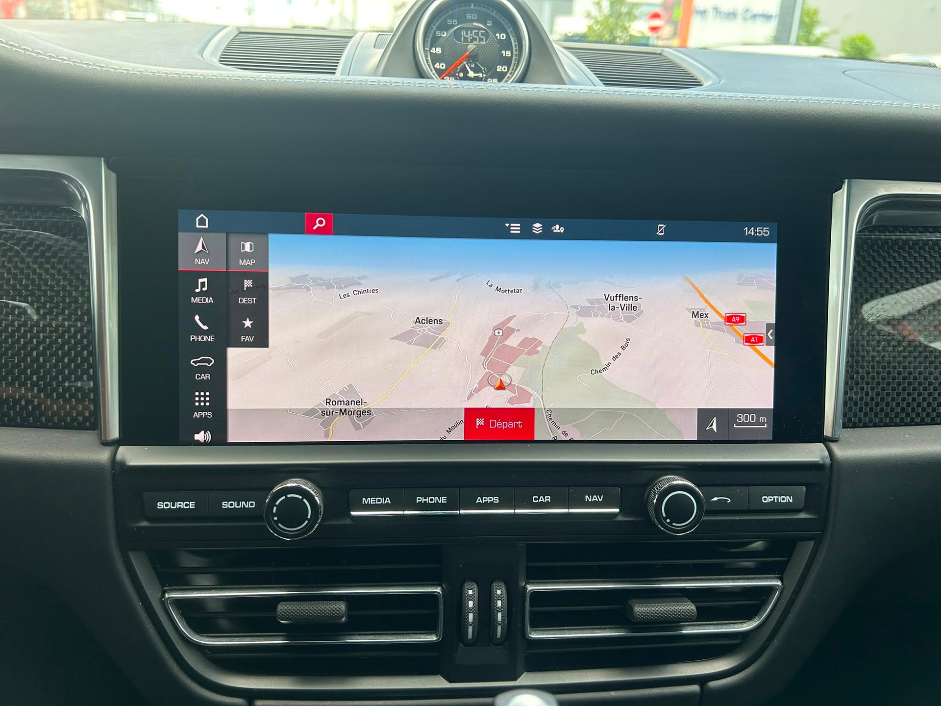 PORSCHE Macan Turbo PDK-image-15