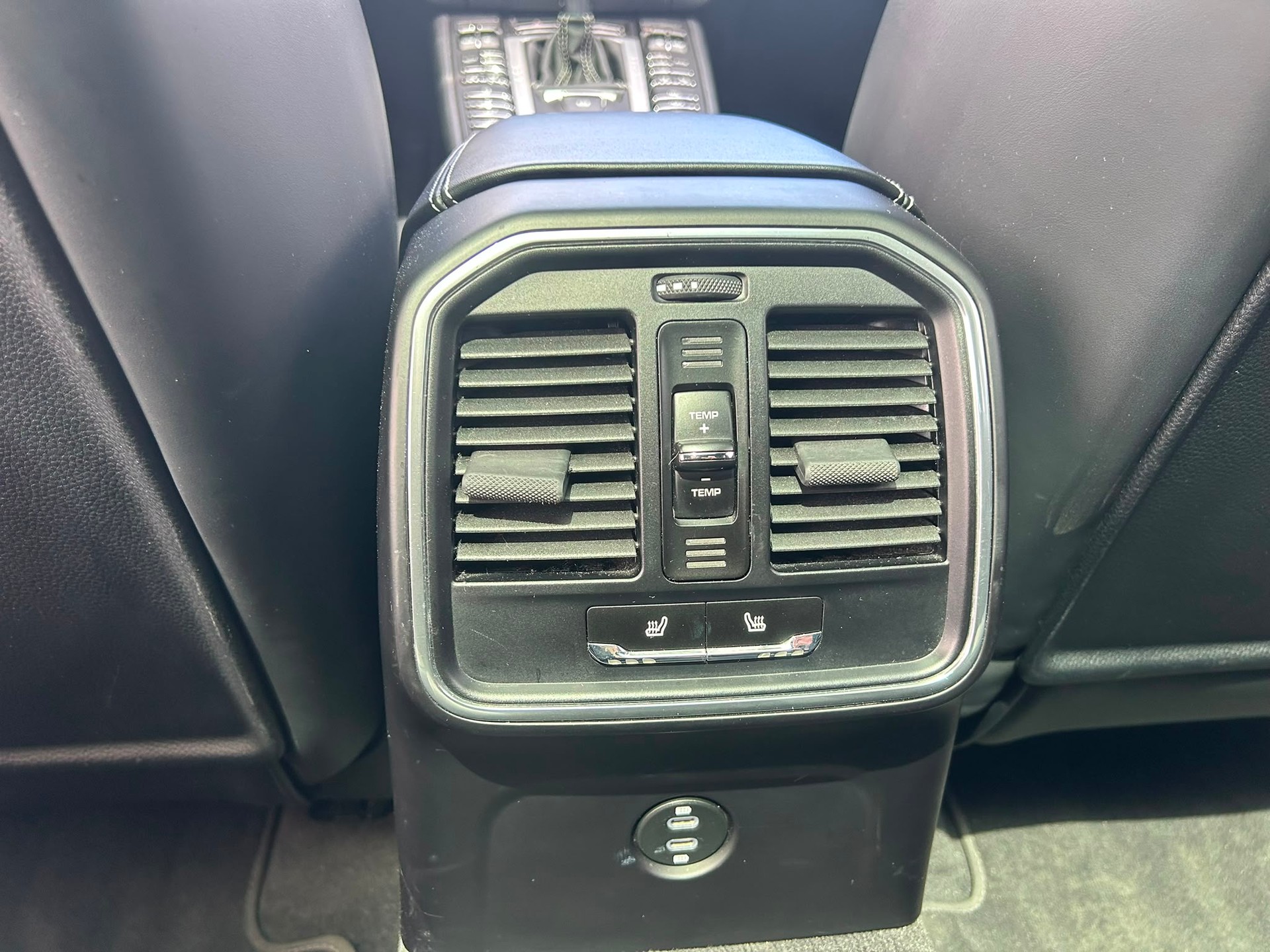 PORSCHE Macan Turbo PDK-image-6