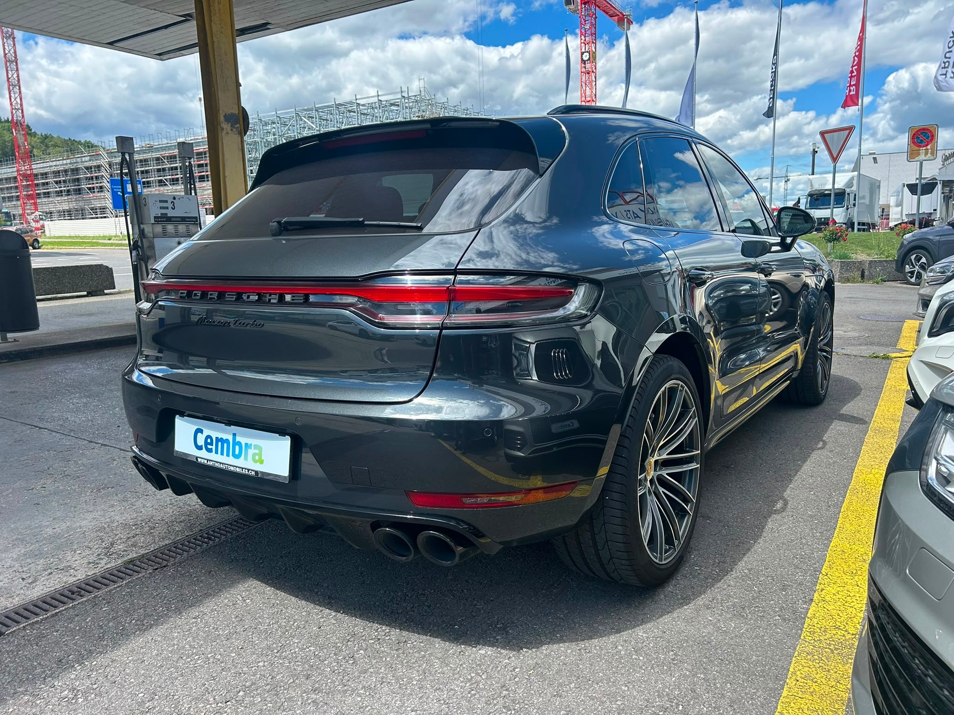 PORSCHE Macan Turbo PDK-image-3