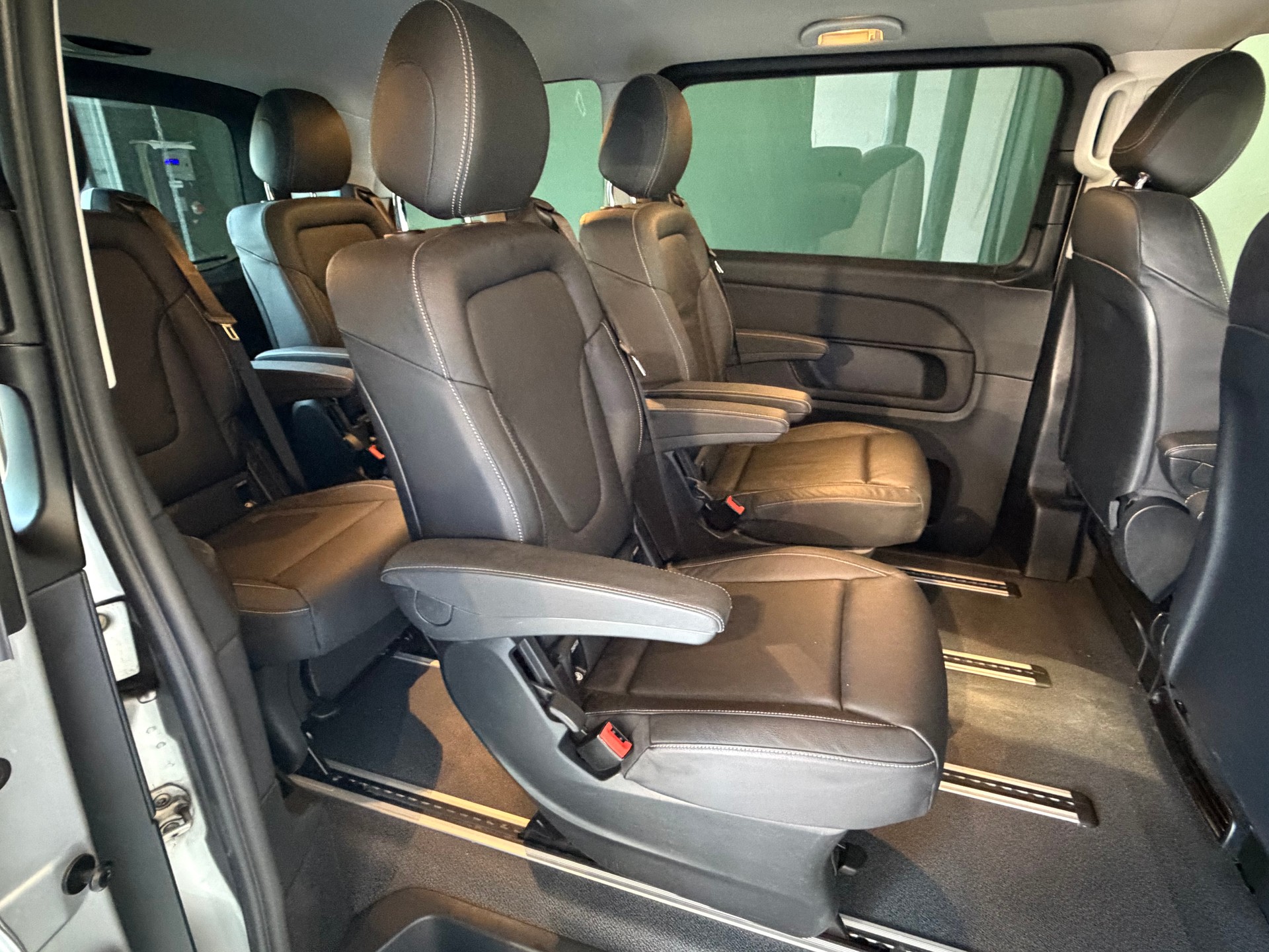 MERCEDES-BENZ V 250 d Kompakt 9G-Tronic *Ab MFK*STANDHEIZUNG*ANHÄNGERKUPPLUNG*-image-9
