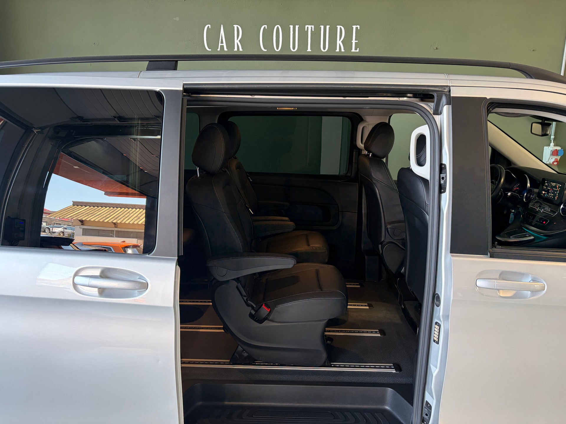 MERCEDES-BENZ V 250 d Kompakt 9G-Tronic *Ab MFK*STANDHEIZUNG*ANHÄNGERKUPPLUNG*-image-17