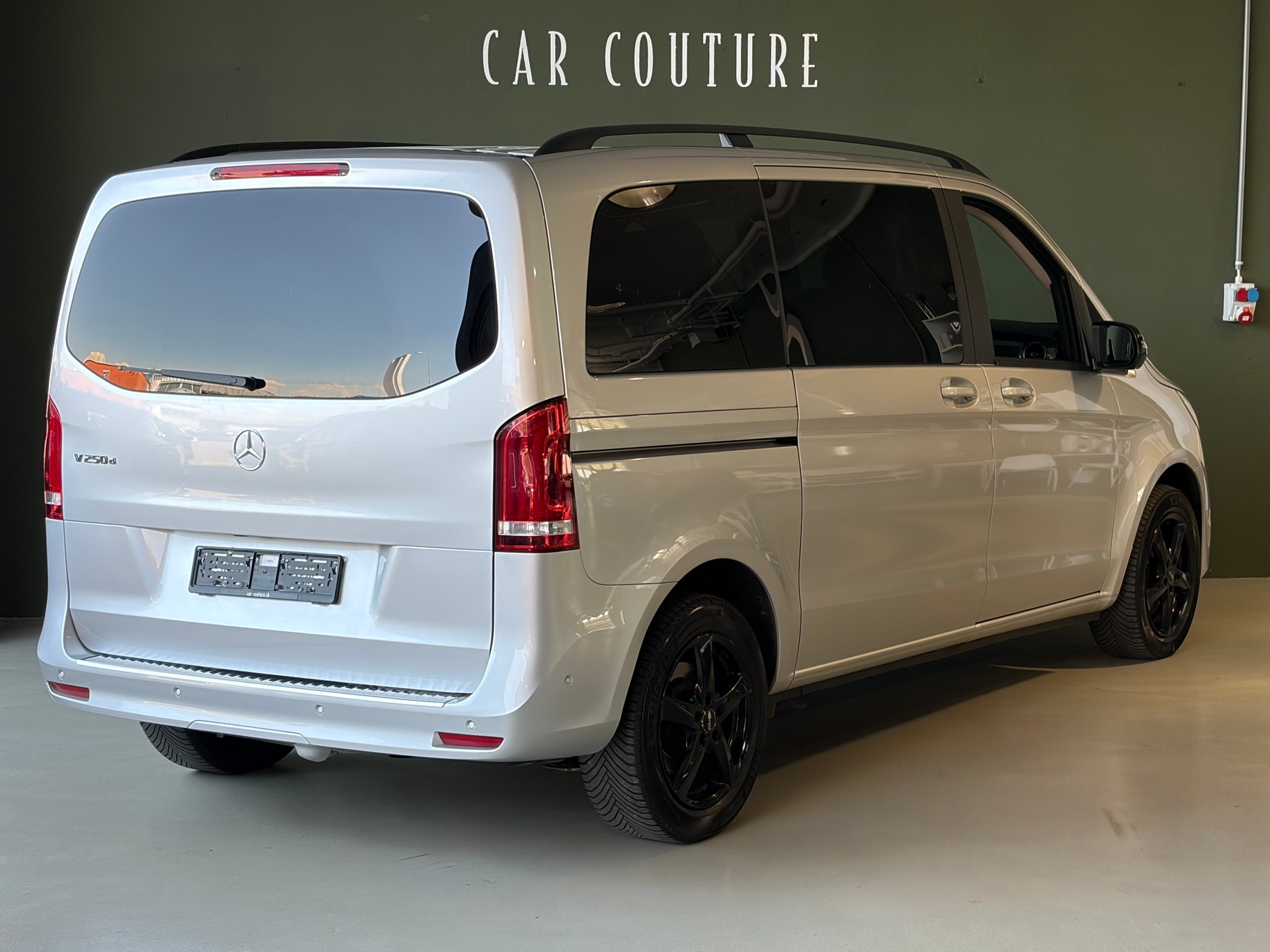 MERCEDES-BENZ V 250 d Kompakt 9G-Tronic *Ab MFK*STANDHEIZUNG*ANHÄNGERKUPPLUNG*-showroom-element-3