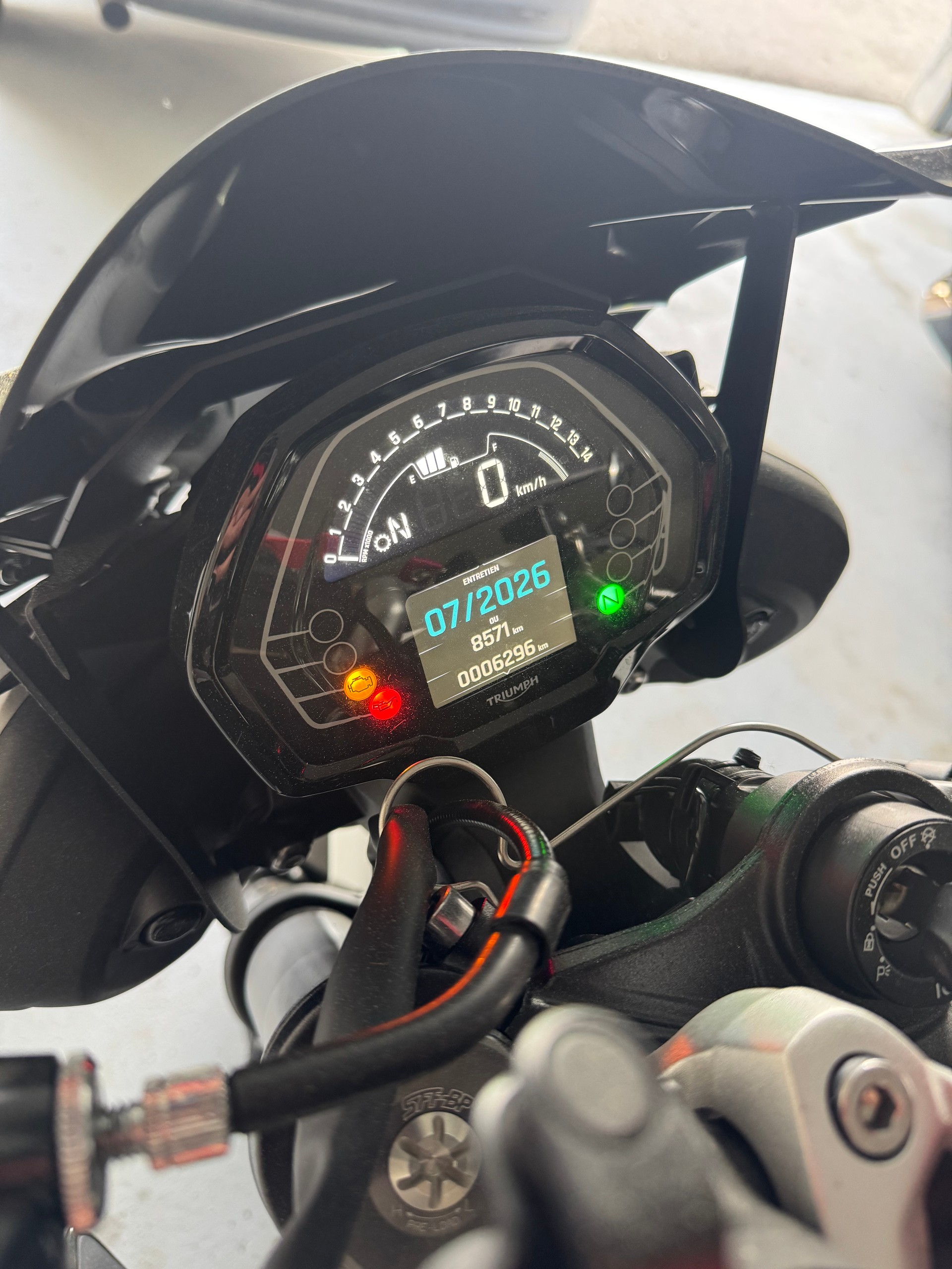 TRIUMPH Street Triple R 765-image-4