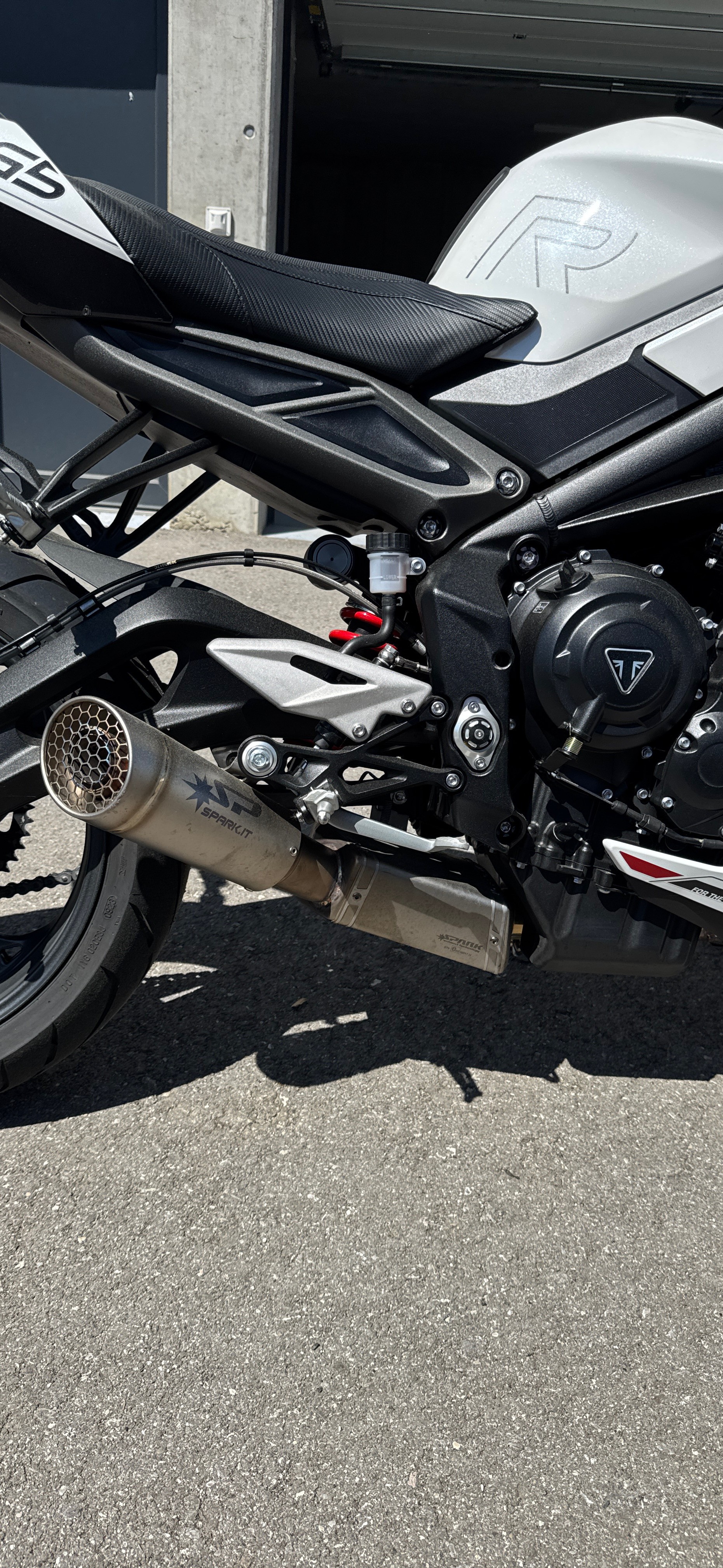 TRIUMPH Street Triple R 765-image-3