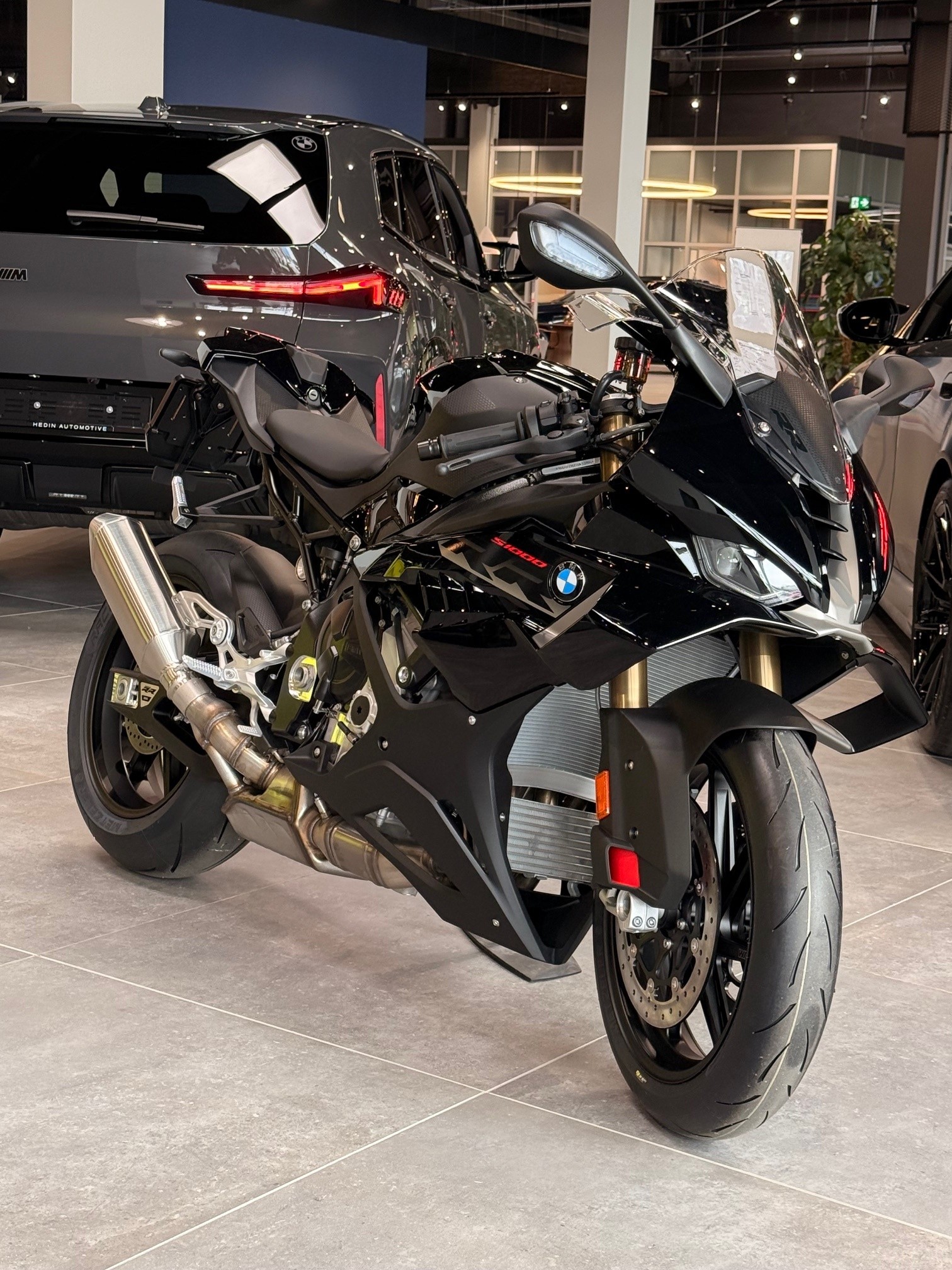 BMW S 1000 RR-showroom-element-1