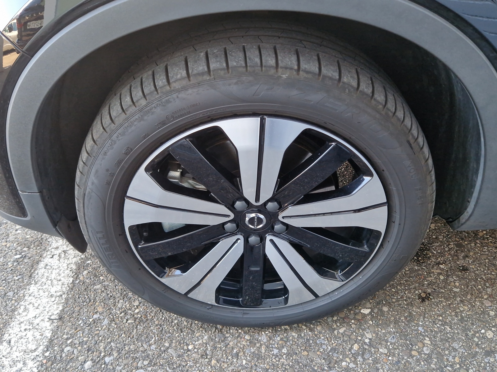 VOLVO XC40 P8 Twin Ultimate AWD-image-14