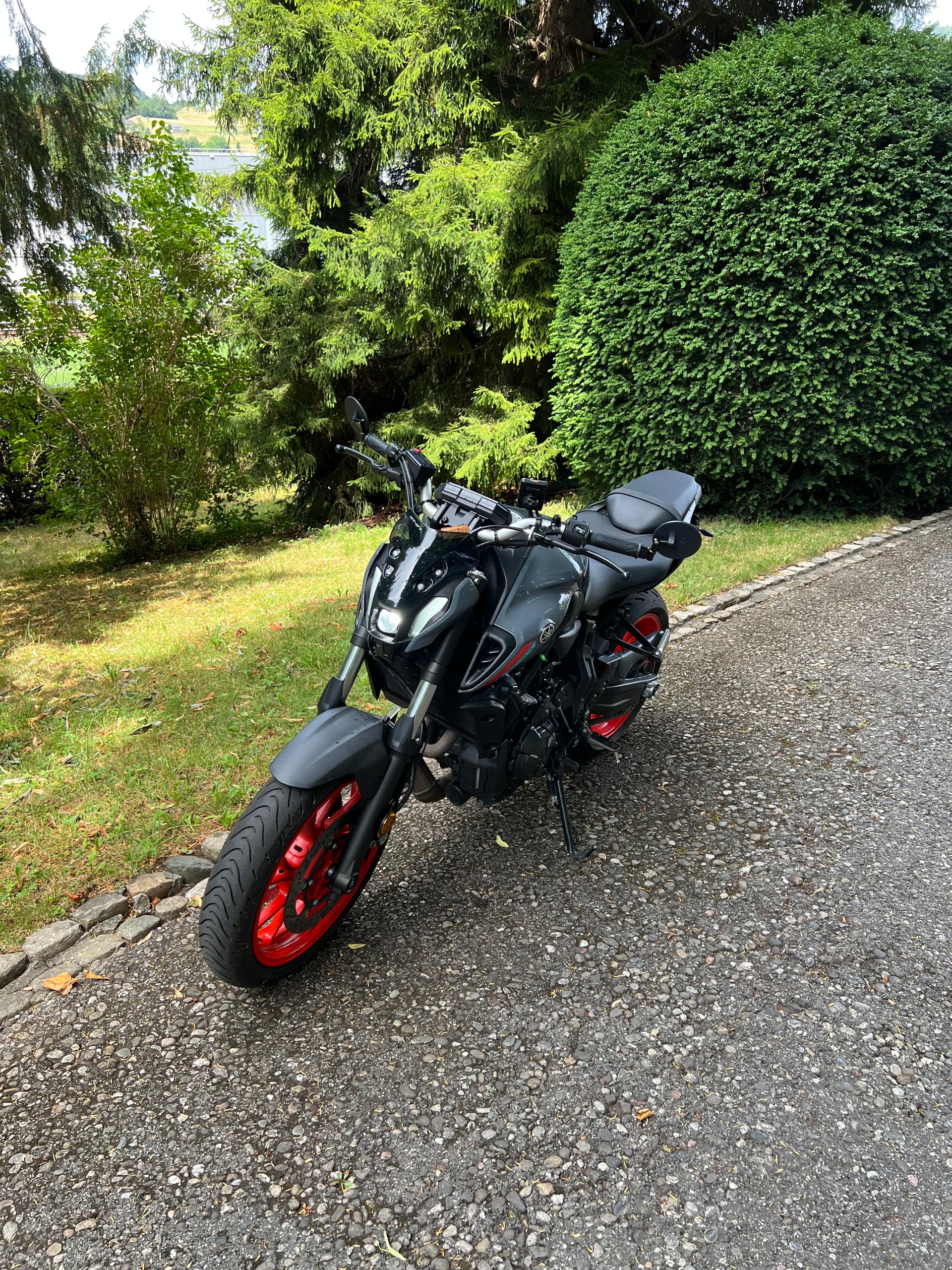 YAMAHA MT-07-image-2