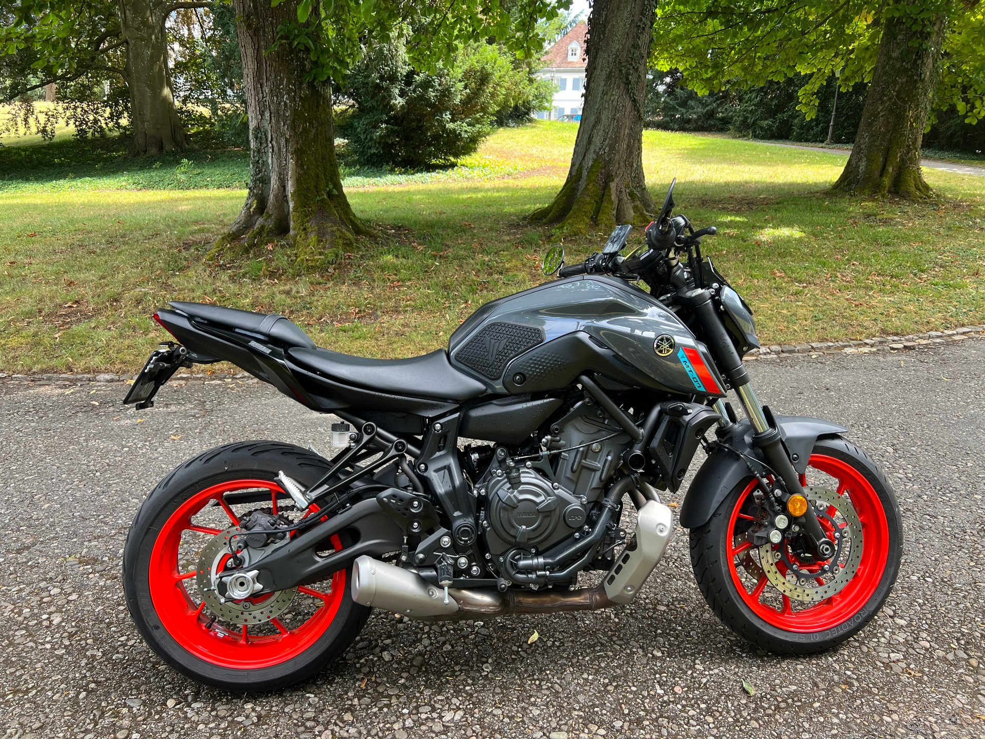 YAMAHA MT-07-image-1