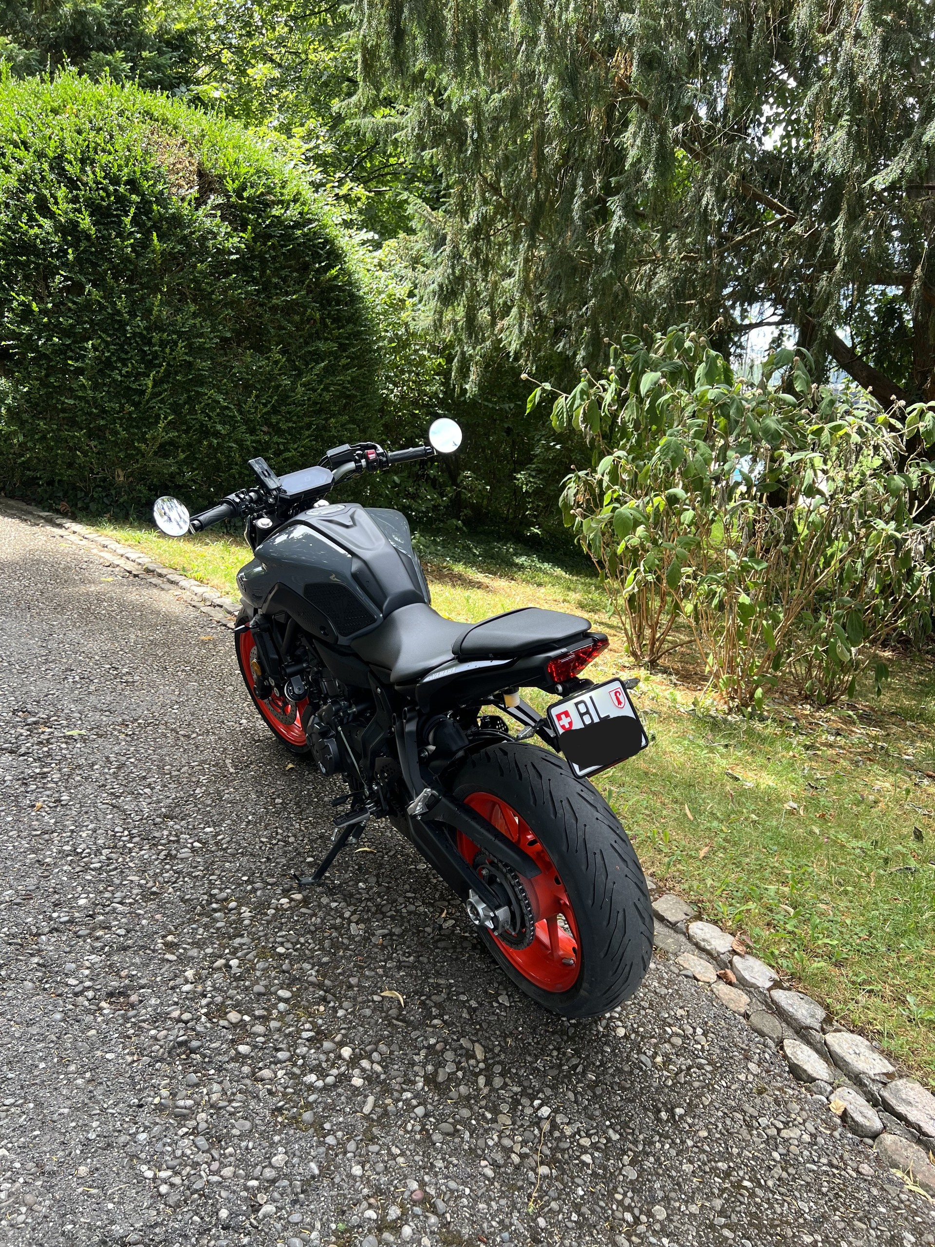 YAMAHA MT-07-image-3