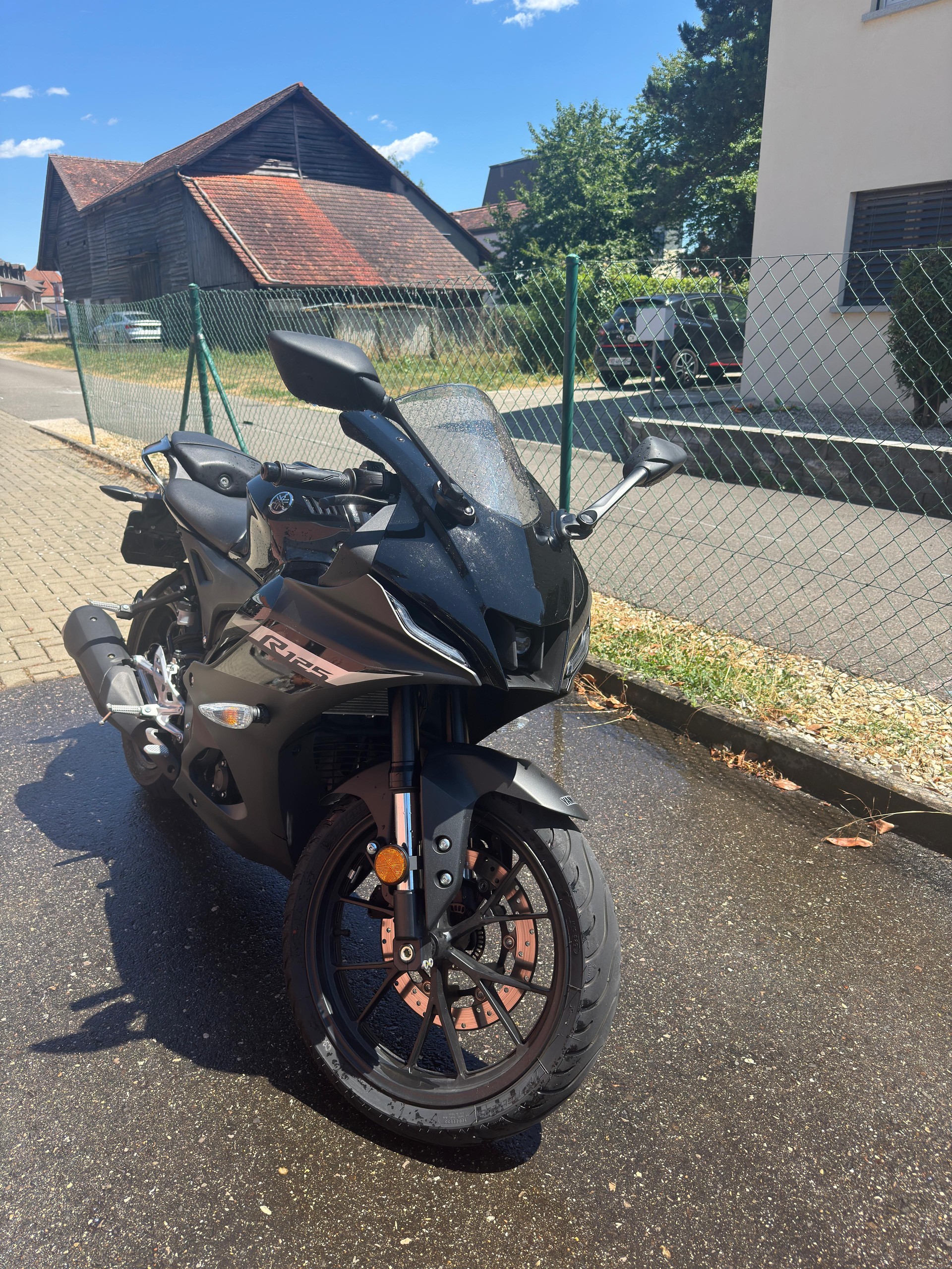 YAMAHA YZF-R 125-image-0