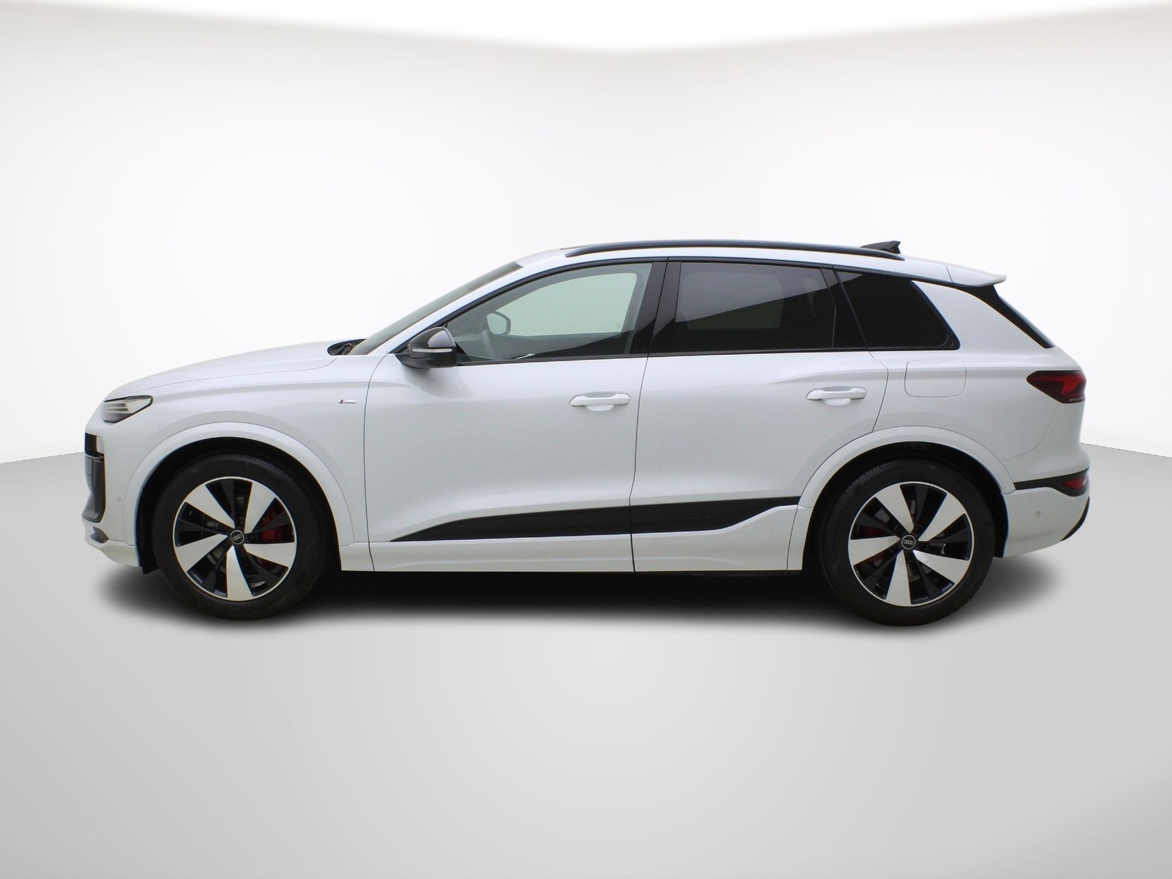AUDI Q6 e-tron S line quattro **Audi Werksgarantie bis 03/2031**-showroom-element-2