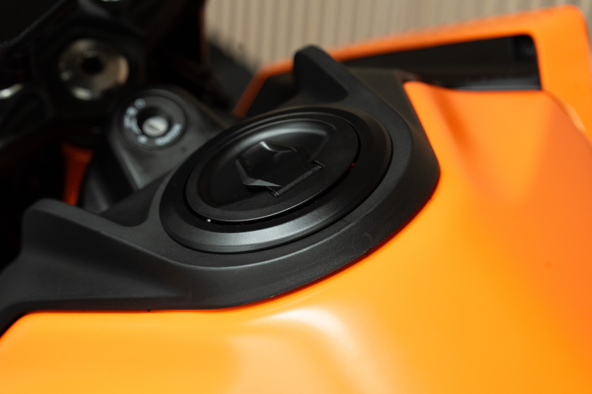 KTM 390 Duke-image-2