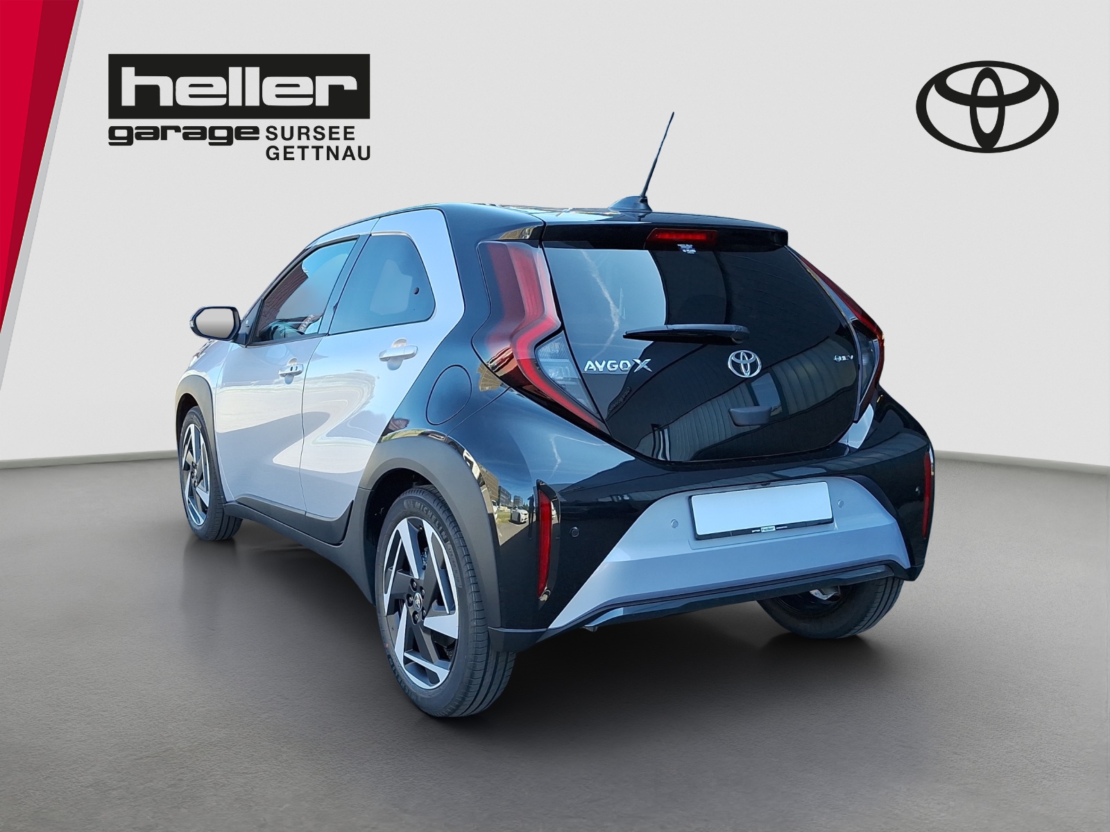 TOYOTA Aygo X 1.5 VVT-i HSD Style-showroom-element-2
