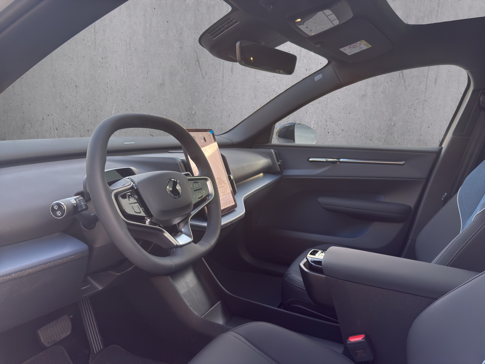 VOLVO EX30 P8 69 kWh AWD Ultra-image-8