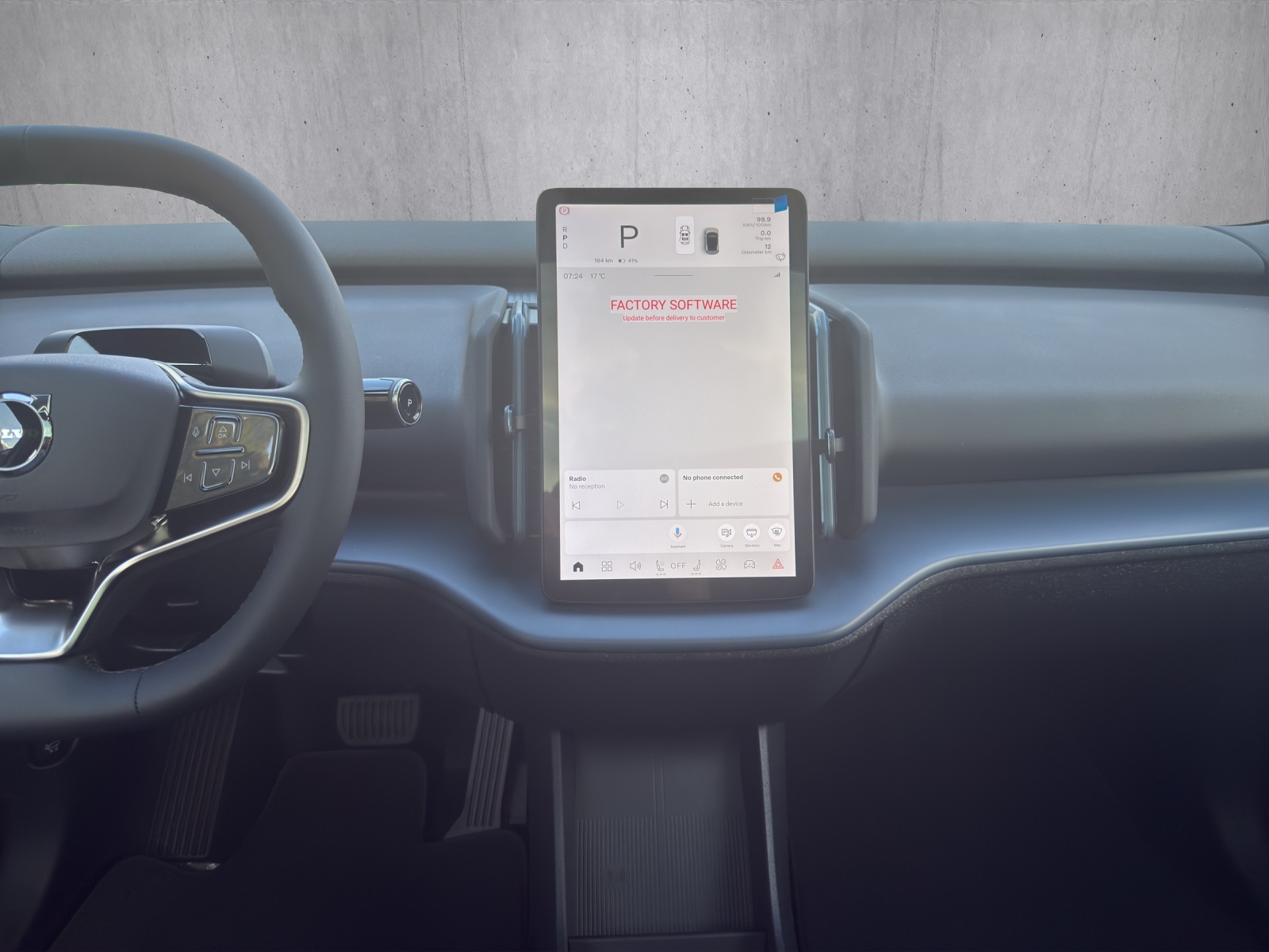 VOLVO EX30 P8 69 kWh AWD Ultra-image-12