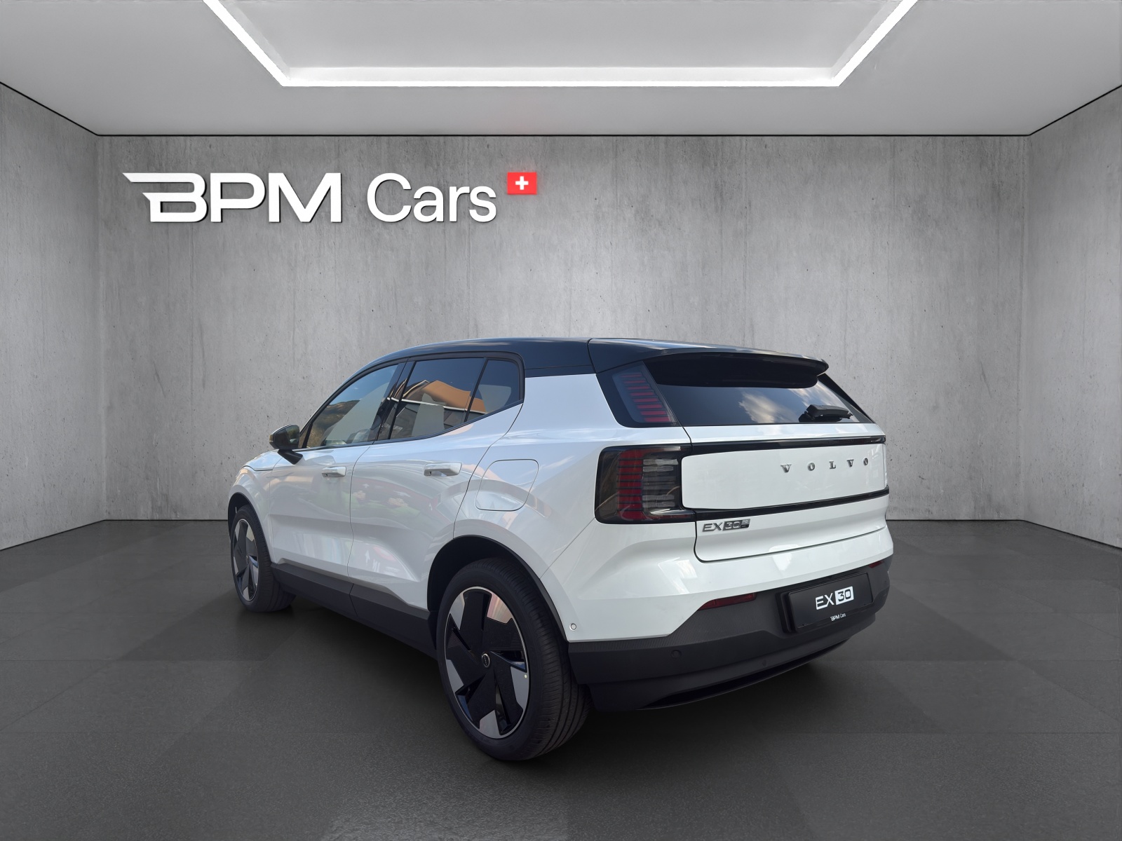VOLVO EX30 P8 69 kWh AWD Ultra-showroom-element-2