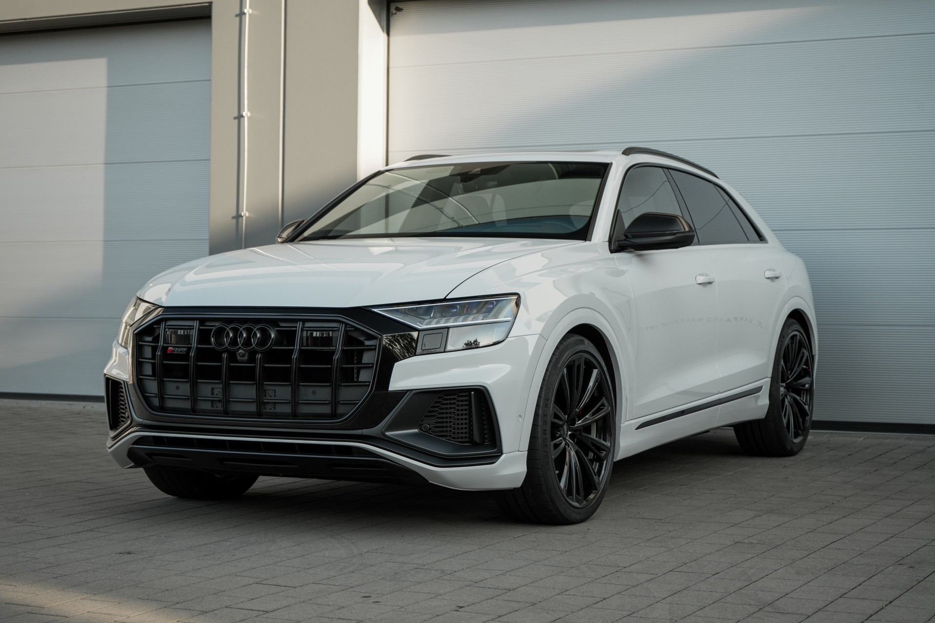 AUDI SQ8 Competition TFSI quattro tiptronic-showroom-element-1