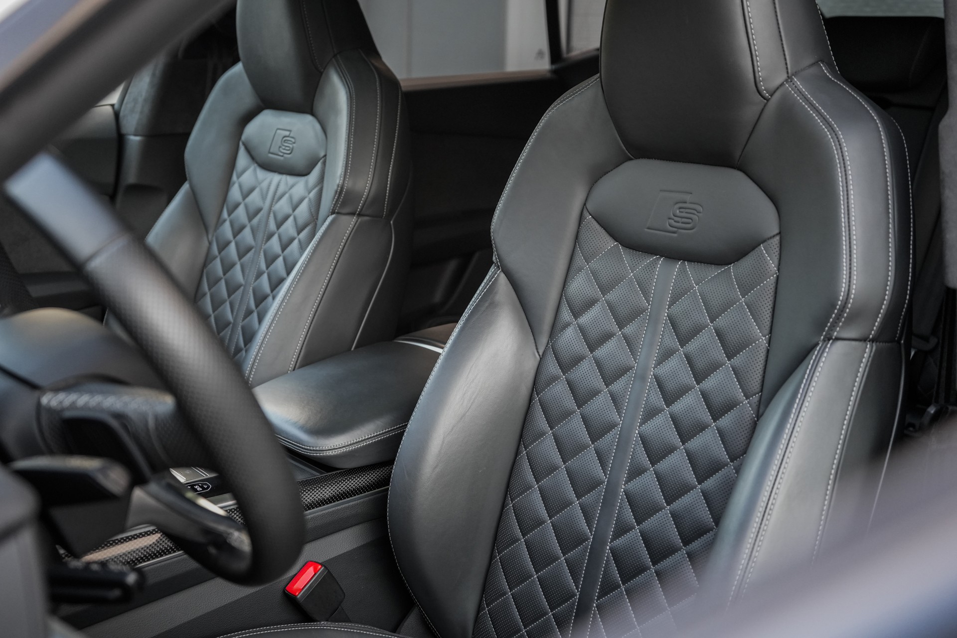 AUDI SQ8 Competition TFSI quattro tiptronic-image-12