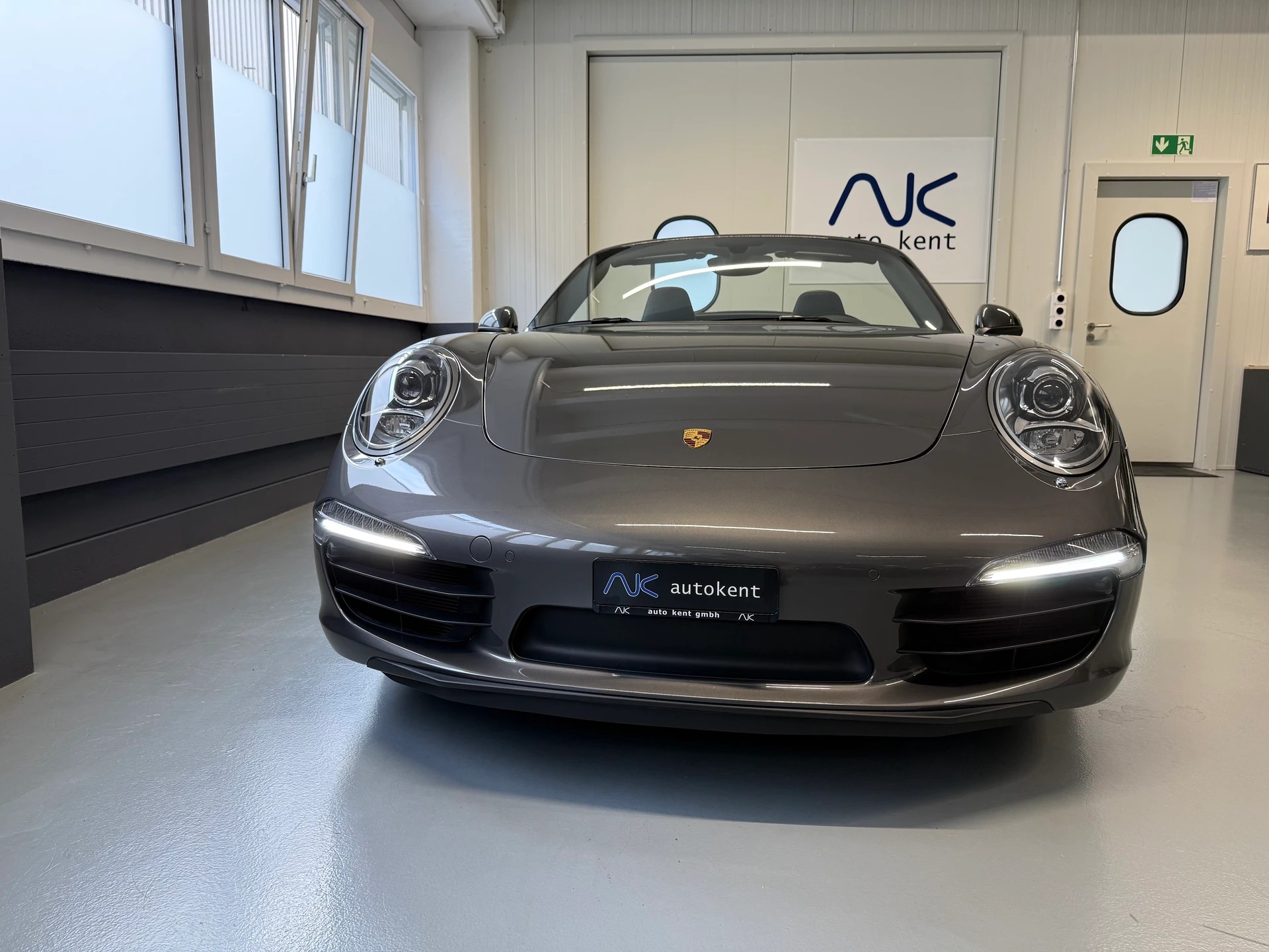 PORSCHE 911 Cabrio Carrera S PDK-showroom-element-1