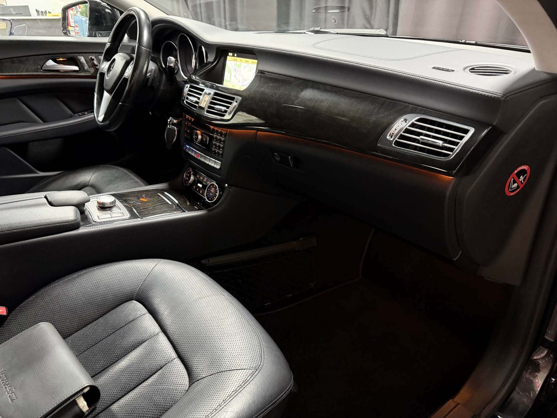 MERCEDES-BENZ CLS 350 7G-Tronic-image-27