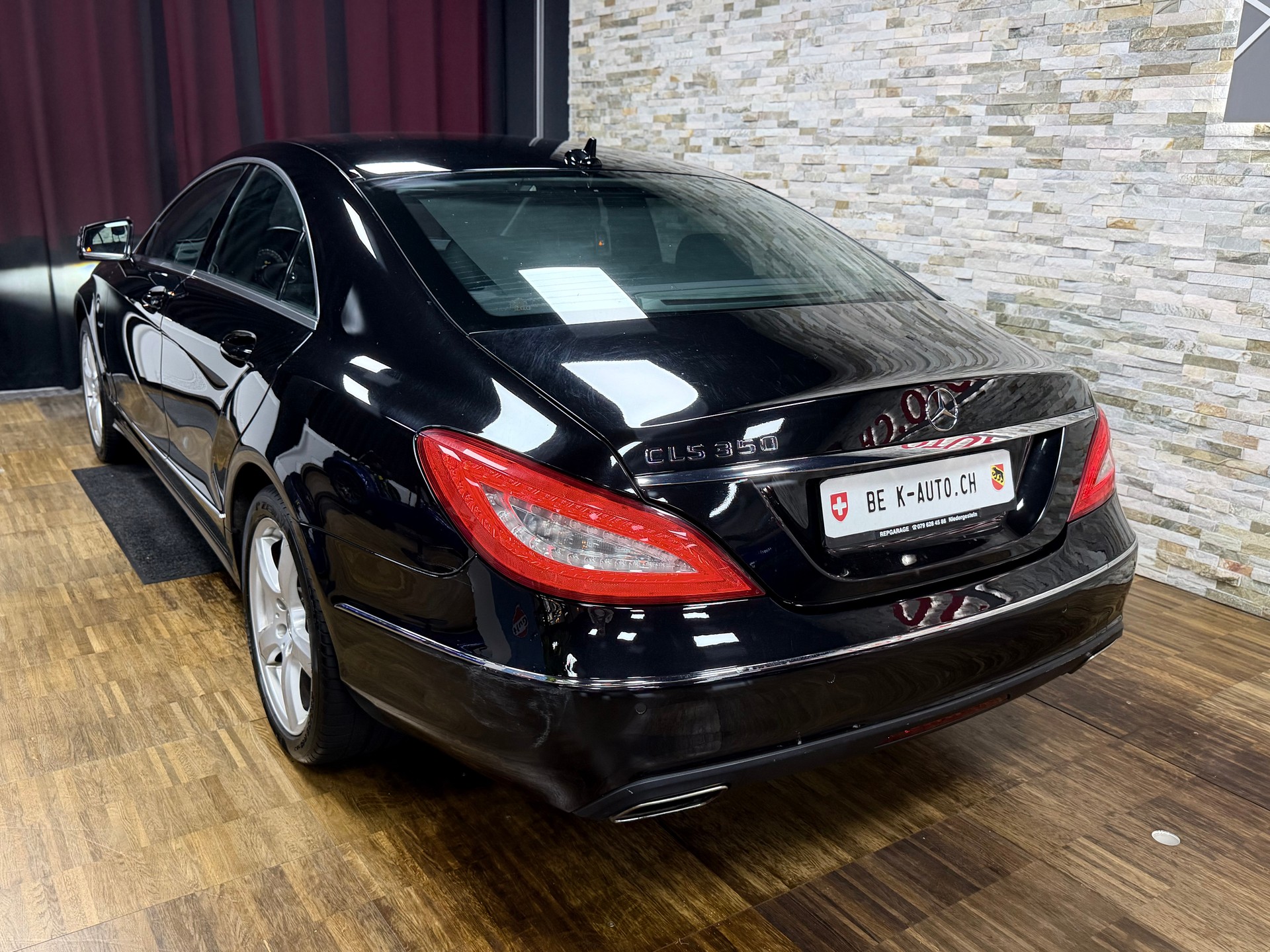 MERCEDES-BENZ CLS 350 7G-Tronic-showroom-element-3