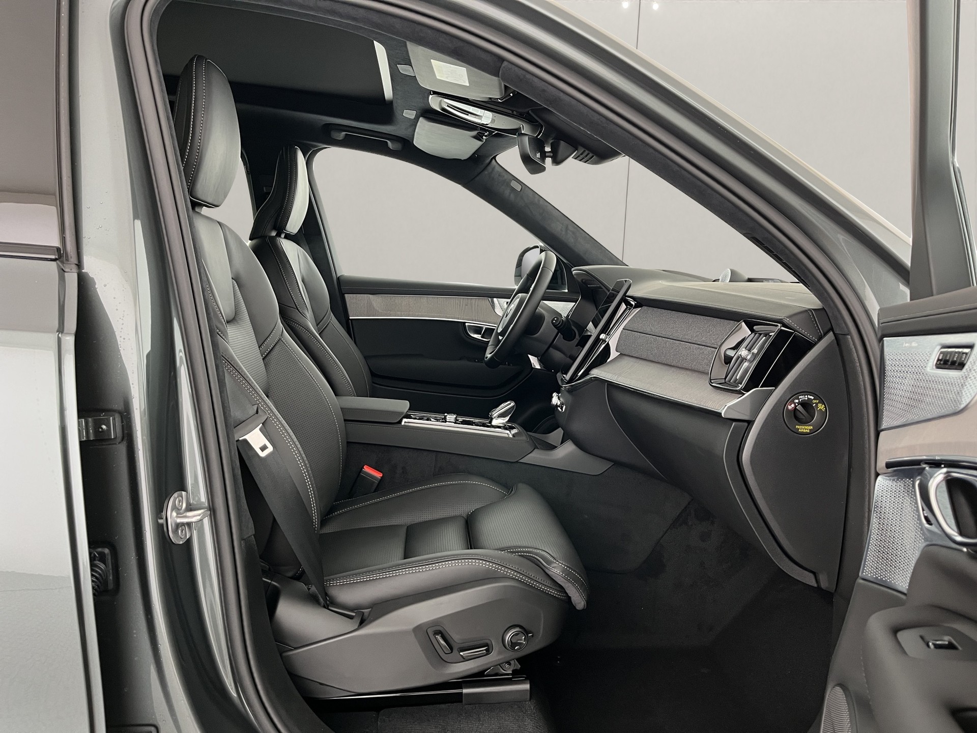 VOLVO XC90 2.0 T8 TE Ultra Dark eAWD-image-13