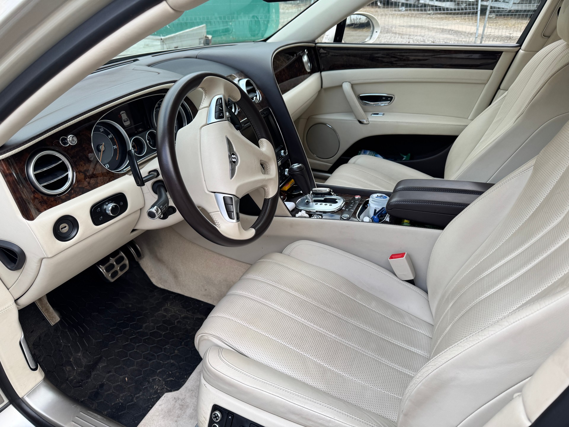 BENTLEY 6.0 V12-image-1