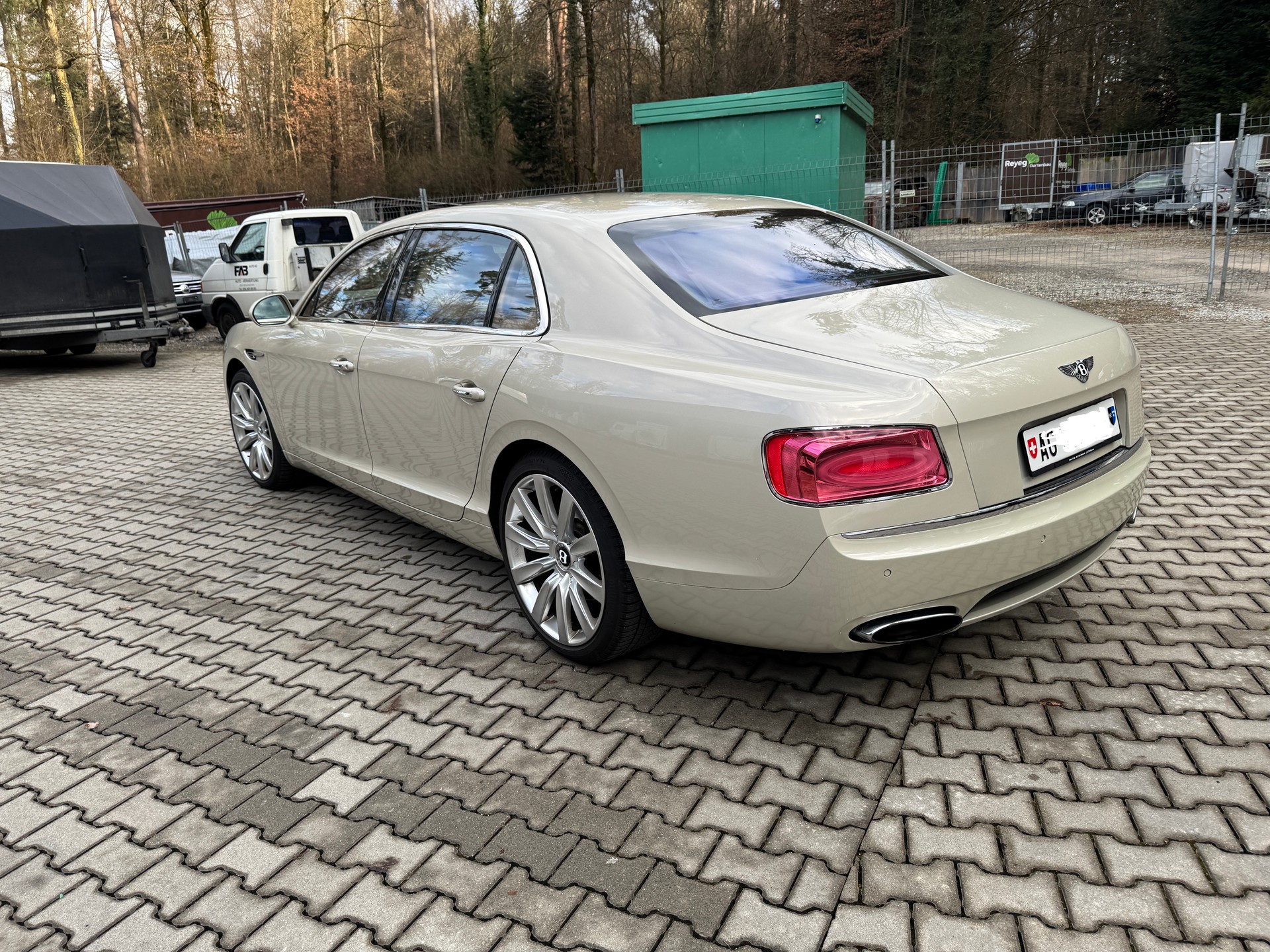 BENTLEY 6.0 V12-image-2