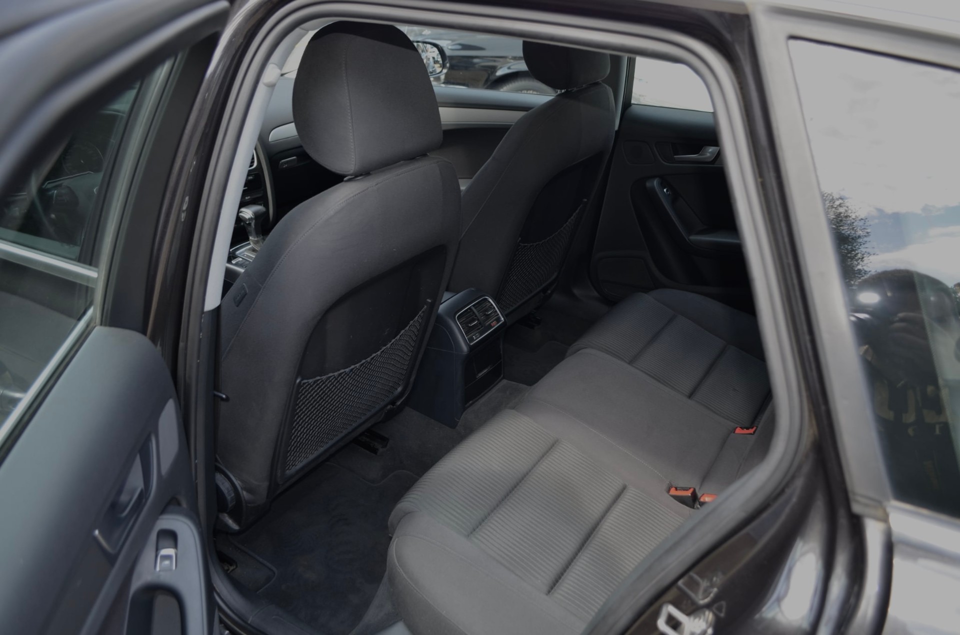AUDI A4 Avant 2.0 TDI multitronic-image-5