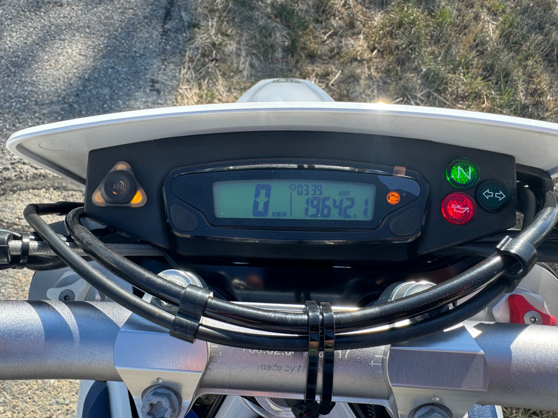 HUSQVARNA 701 Supermoto-image-5