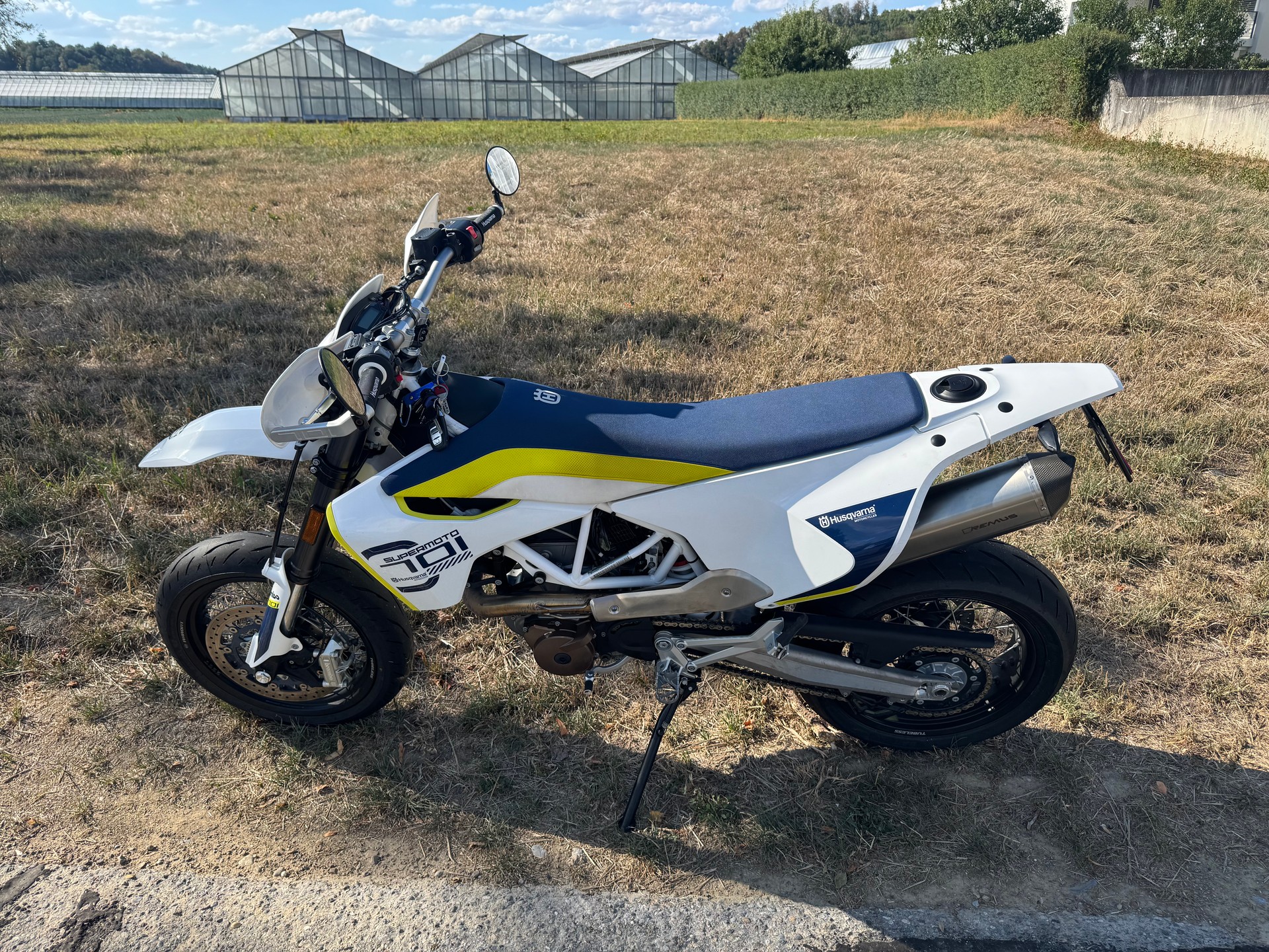 HUSQVARNA 701 Supermoto-image-3