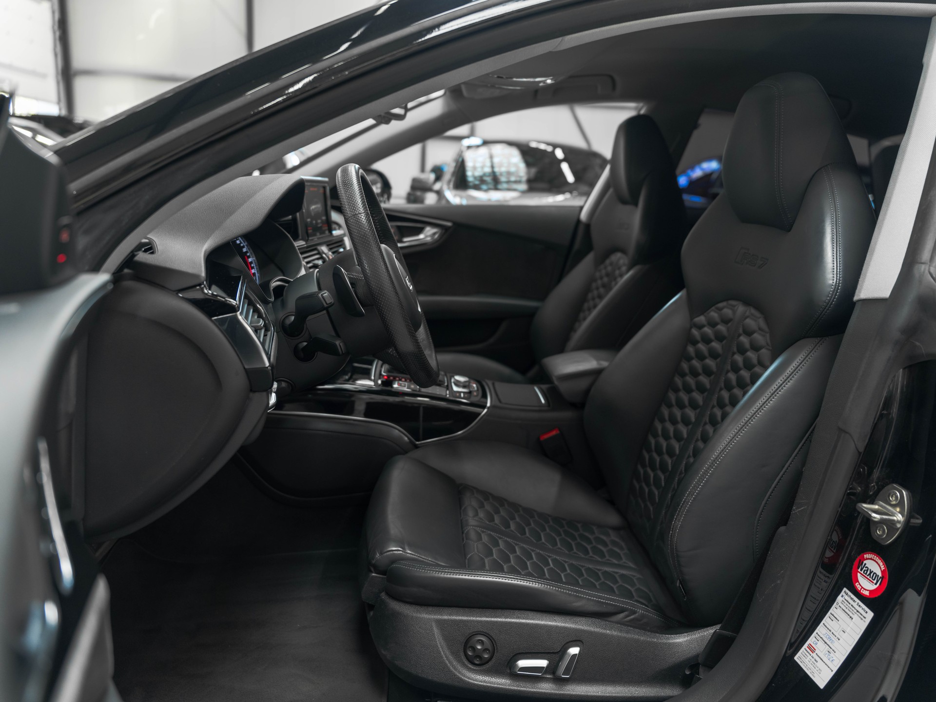 AUDI RS7 Sportback 4.0 TFSI V8 quattro S-tronic-image-8